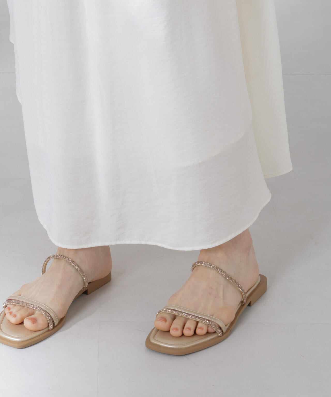 ラインストーン細ストラップサンダル 6735135303