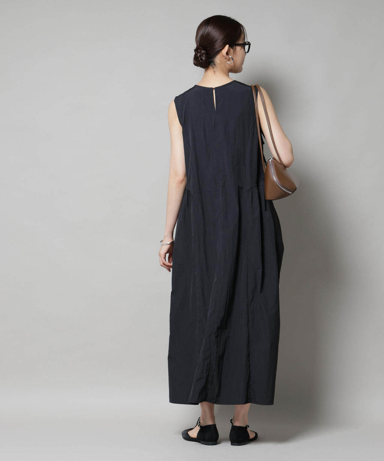 サイドギャザーナイロンワンピース 6735219311