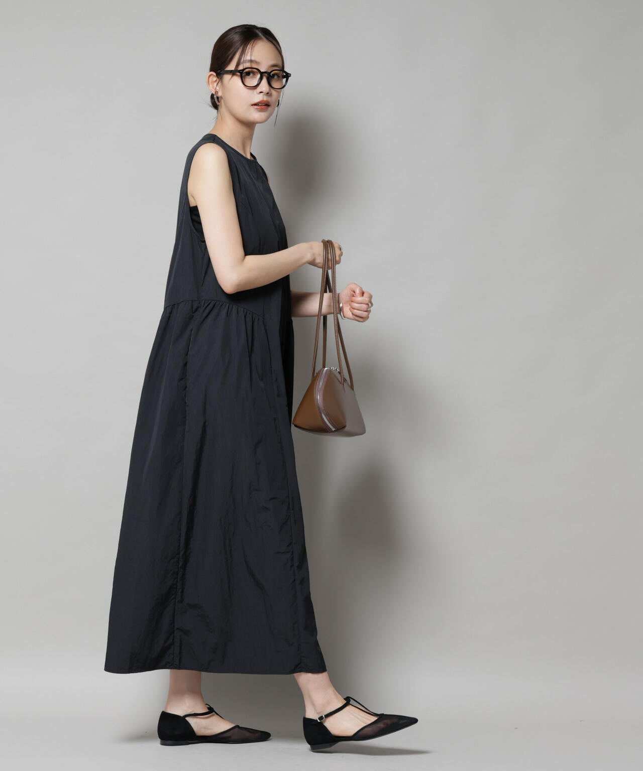 サイドギャザーナイロンワンピース 6735219311