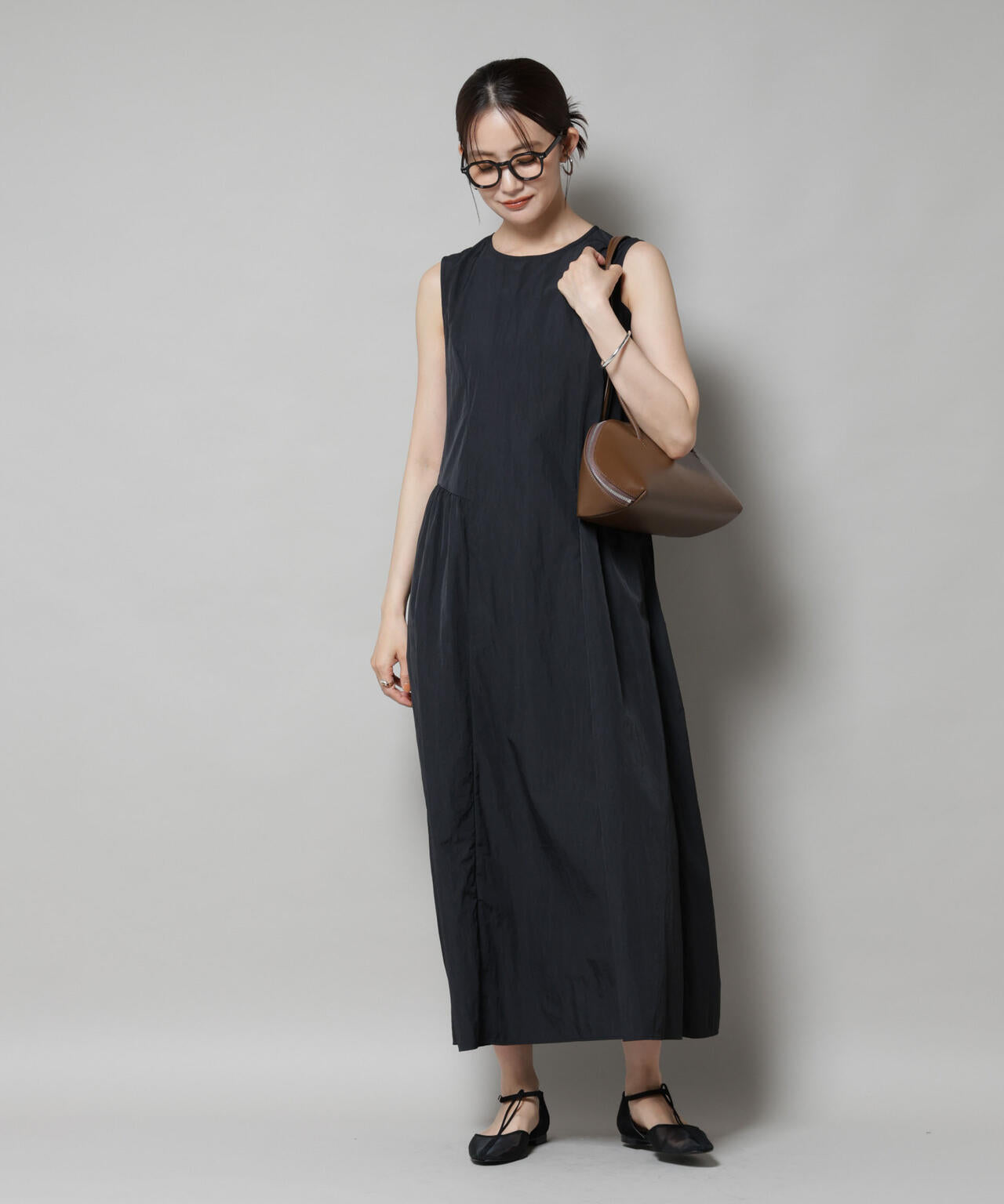 サイドギャザーナイロンワンピース 6735219311