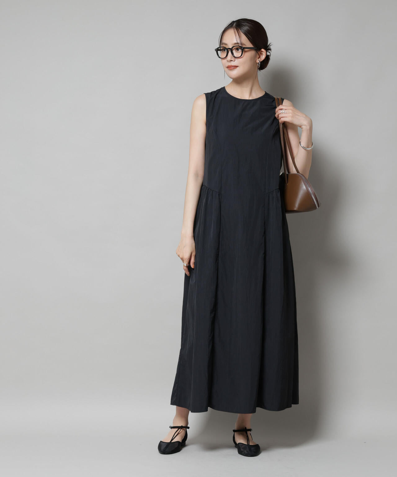 サイドギャザーナイロンワンピース 6735219311