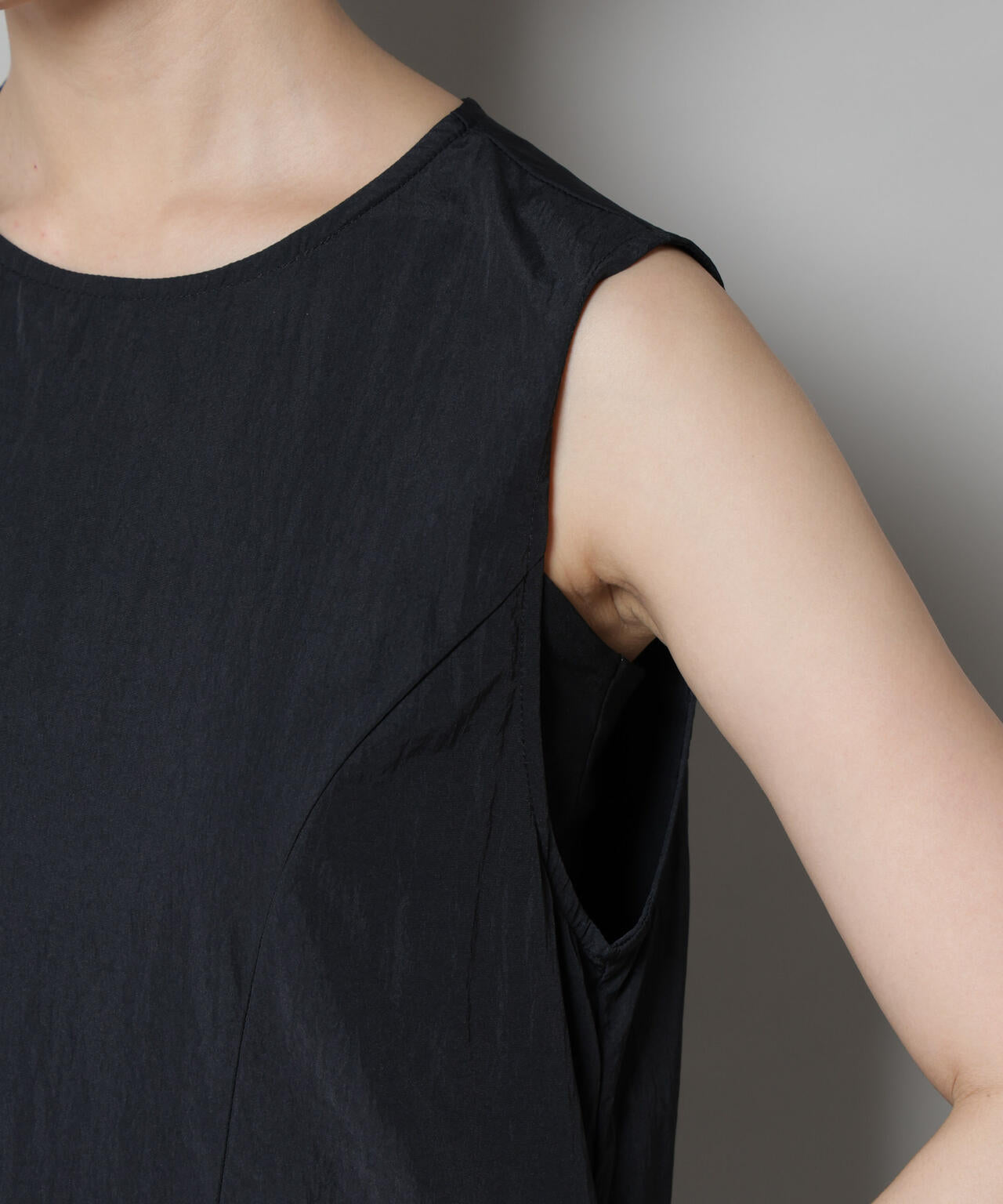 サイドギャザーナイロンワンピース 6735219311