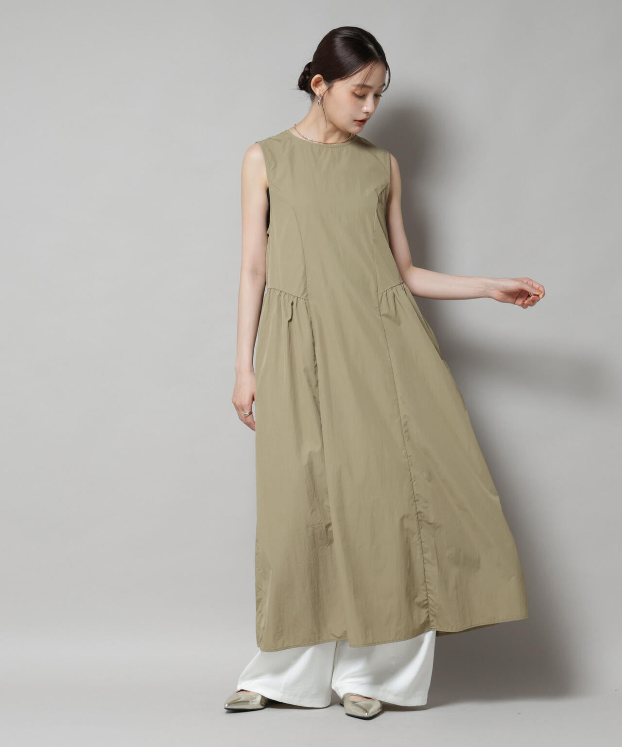 サイドギャザーナイロンワンピース 6735219311