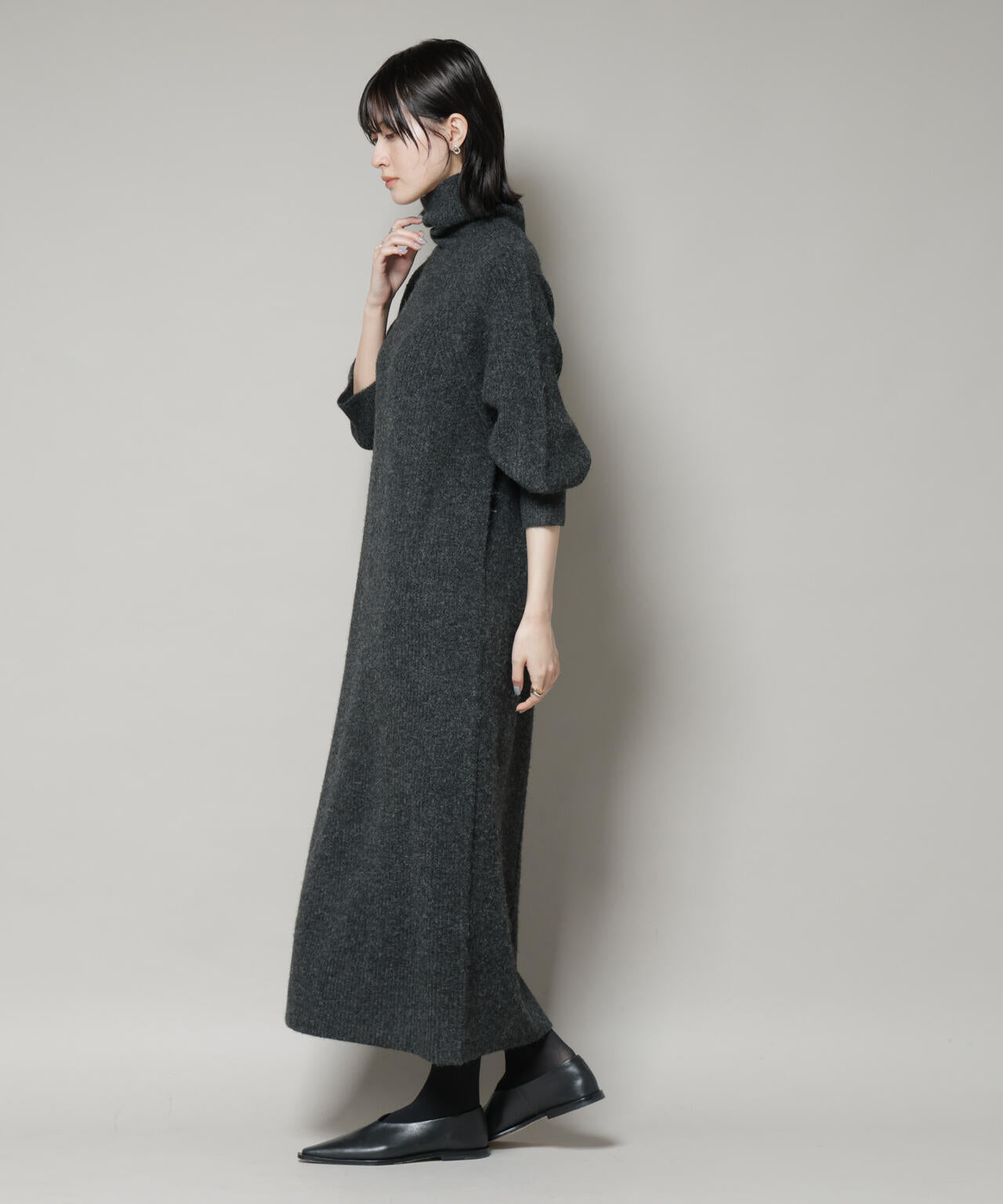 エアリーヤーン畦編タートルニットマキシワンピース 6735219312