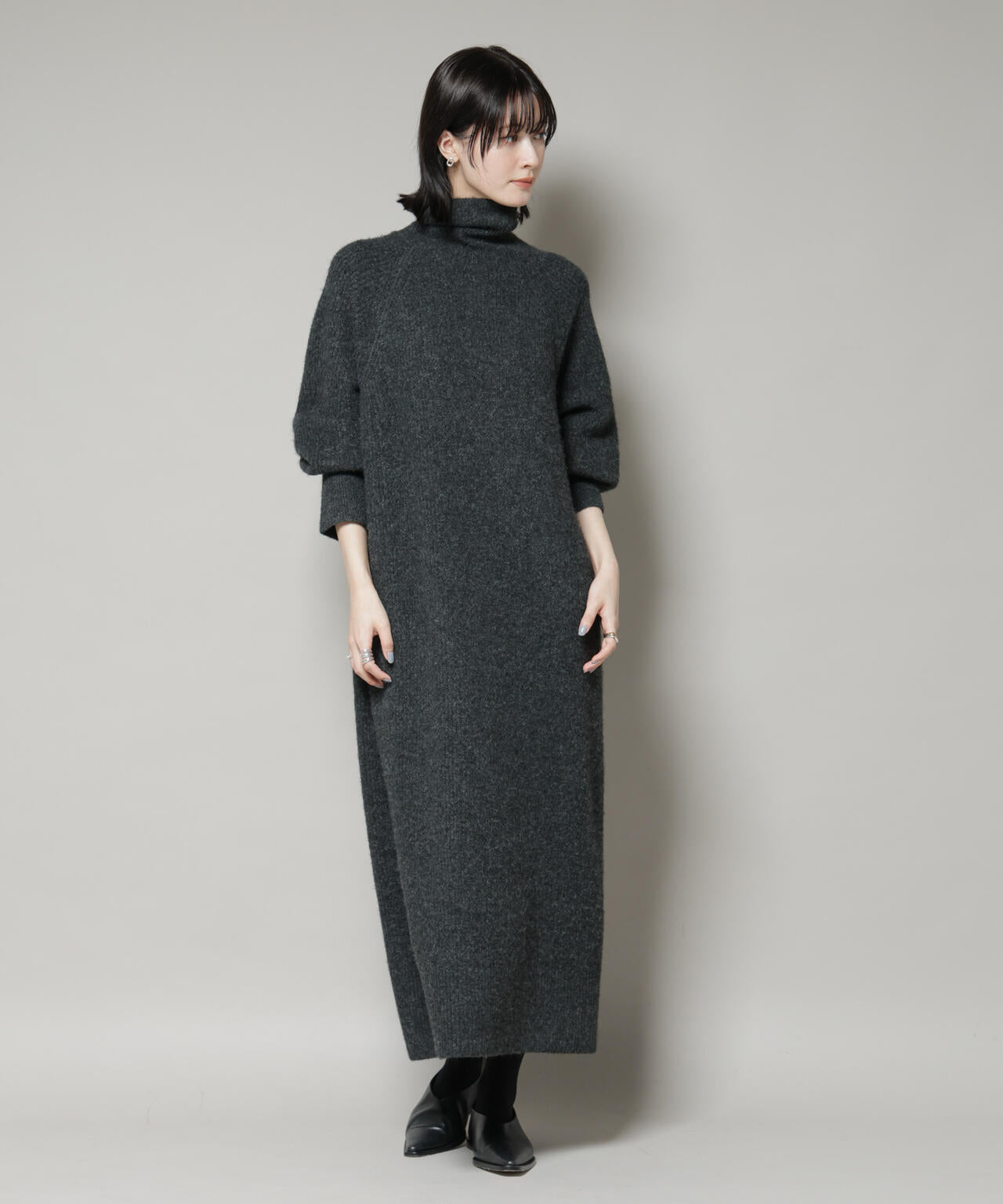 エアリーヤーン畦編タートルニットマキシワンピース 6735219312