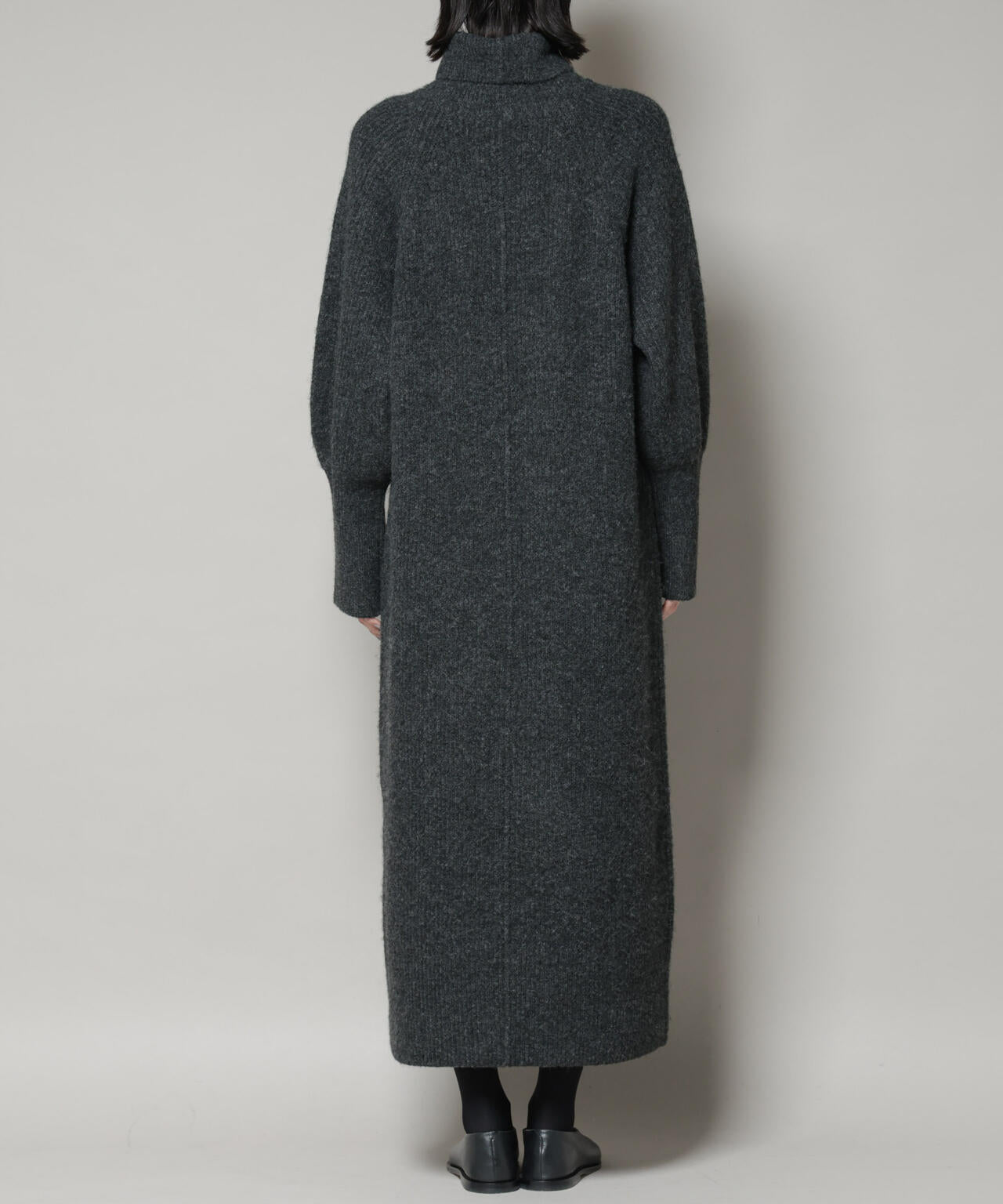 エアリーヤーン畦編タートルニットマキシワンピース 6735219312