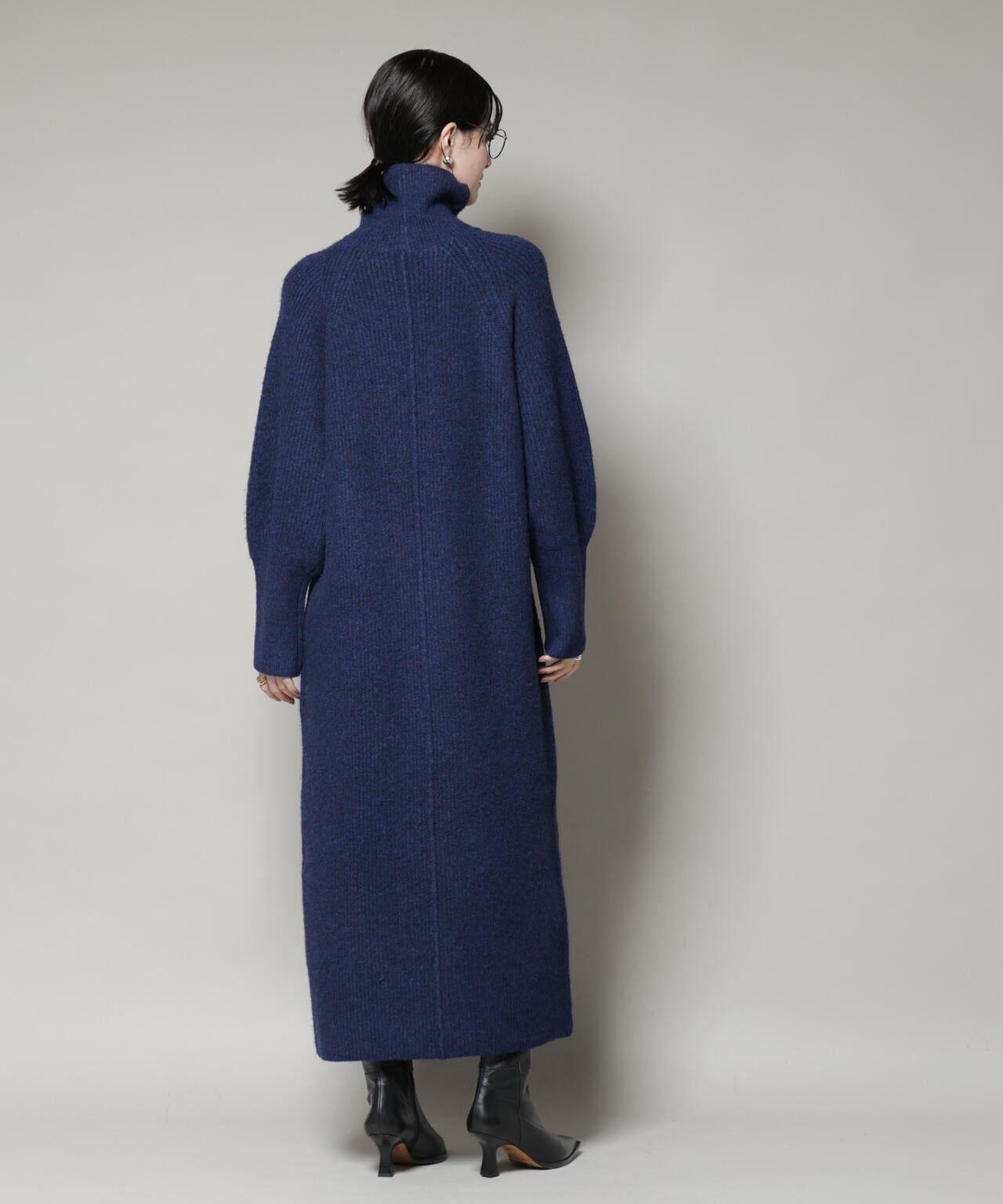 エアリーヤーン畦編タートルニットマキシワンピース 6735219312