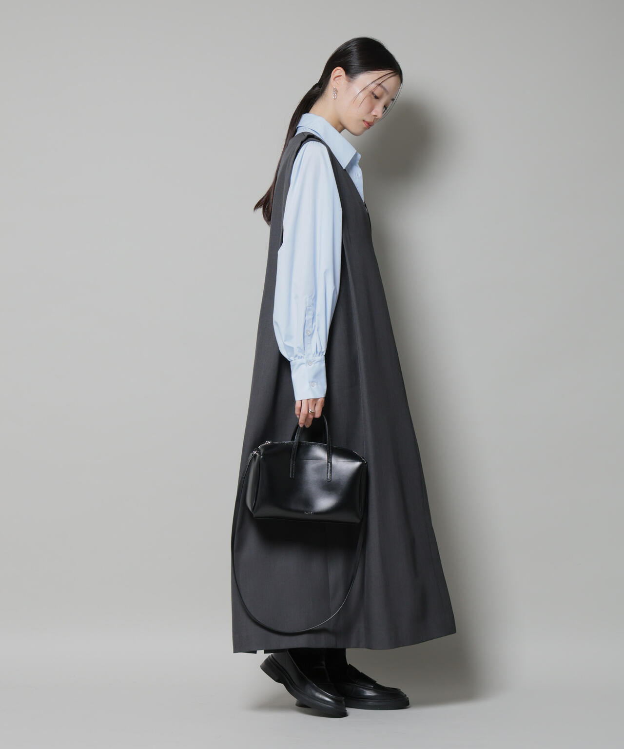 ショルダータックVネックワンピース 6735219323