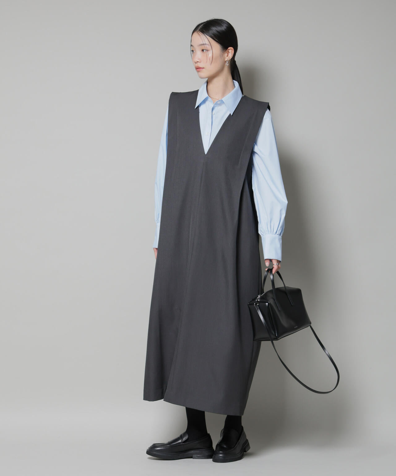 ショルダータックVネックワンピース 6735219323