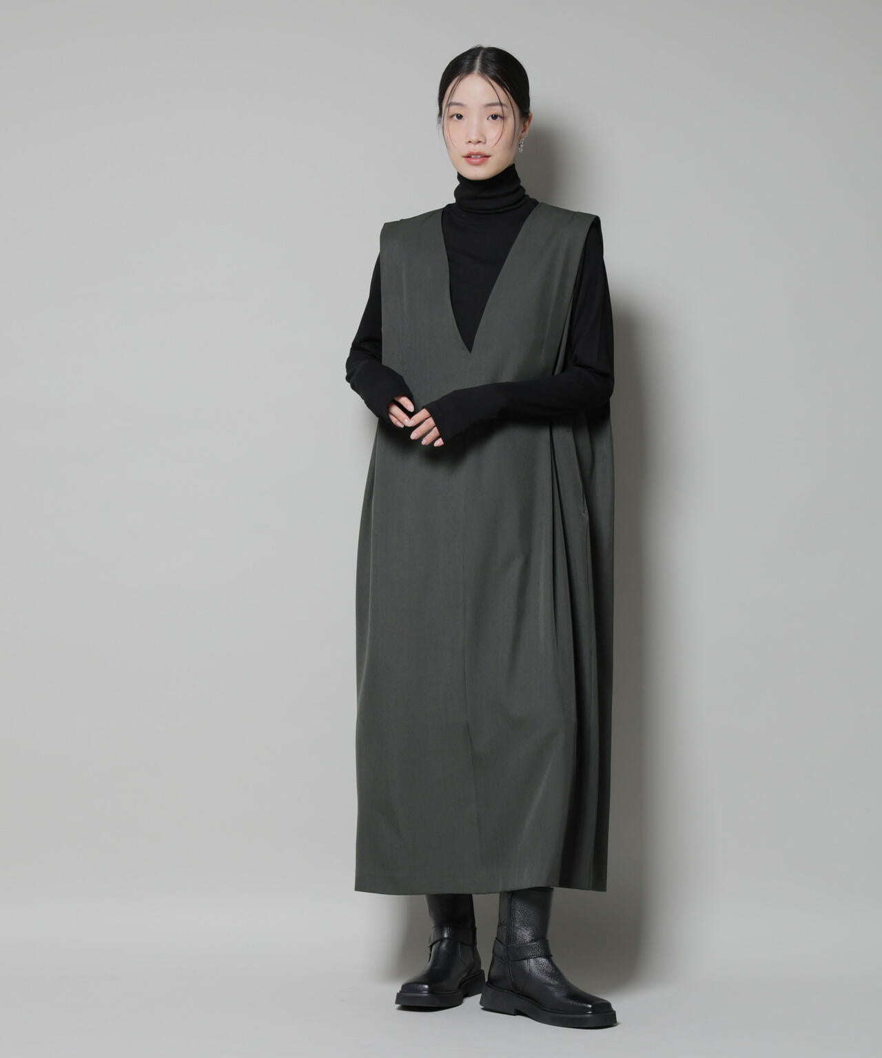 ショルダータックVネックワンピース 6735219323