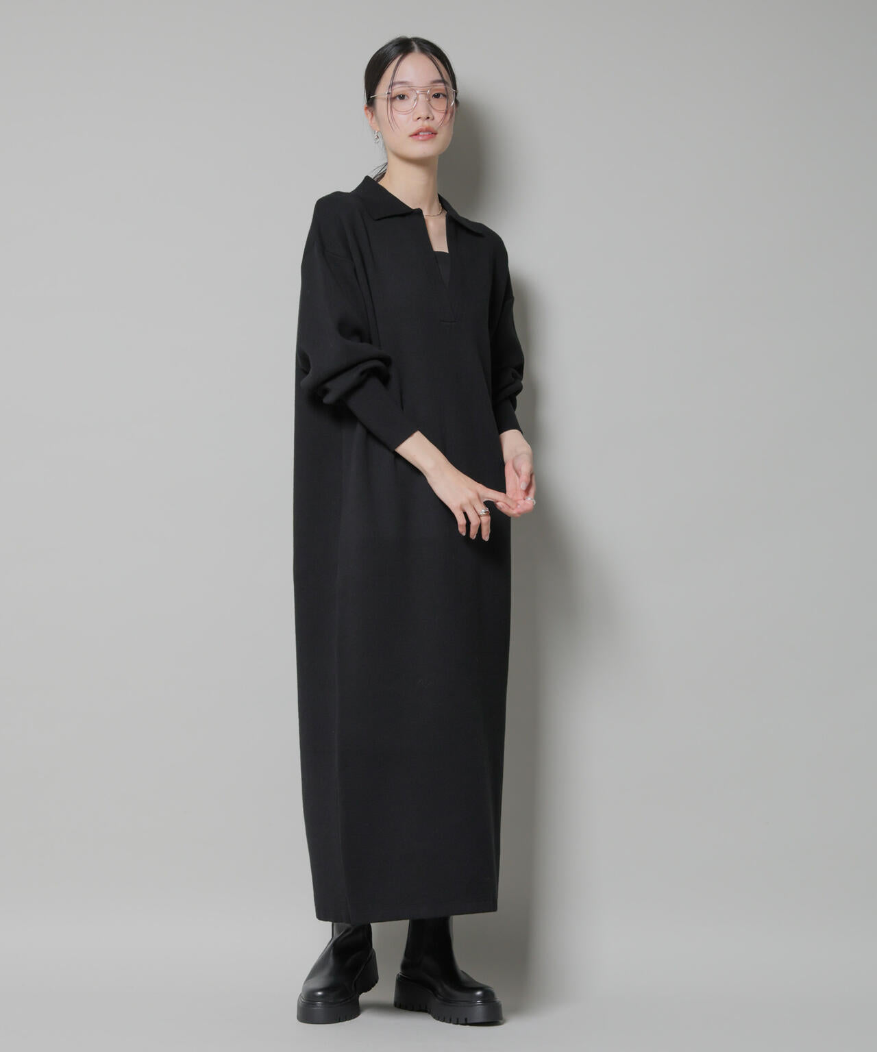 スウェットライク 衿付き スキッパー ニット ワンピース