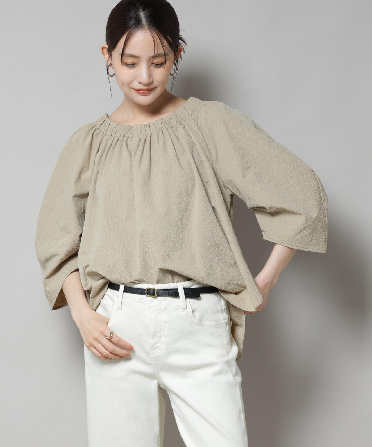 ボリュームギャザータックスリーブブラウス 6735220302