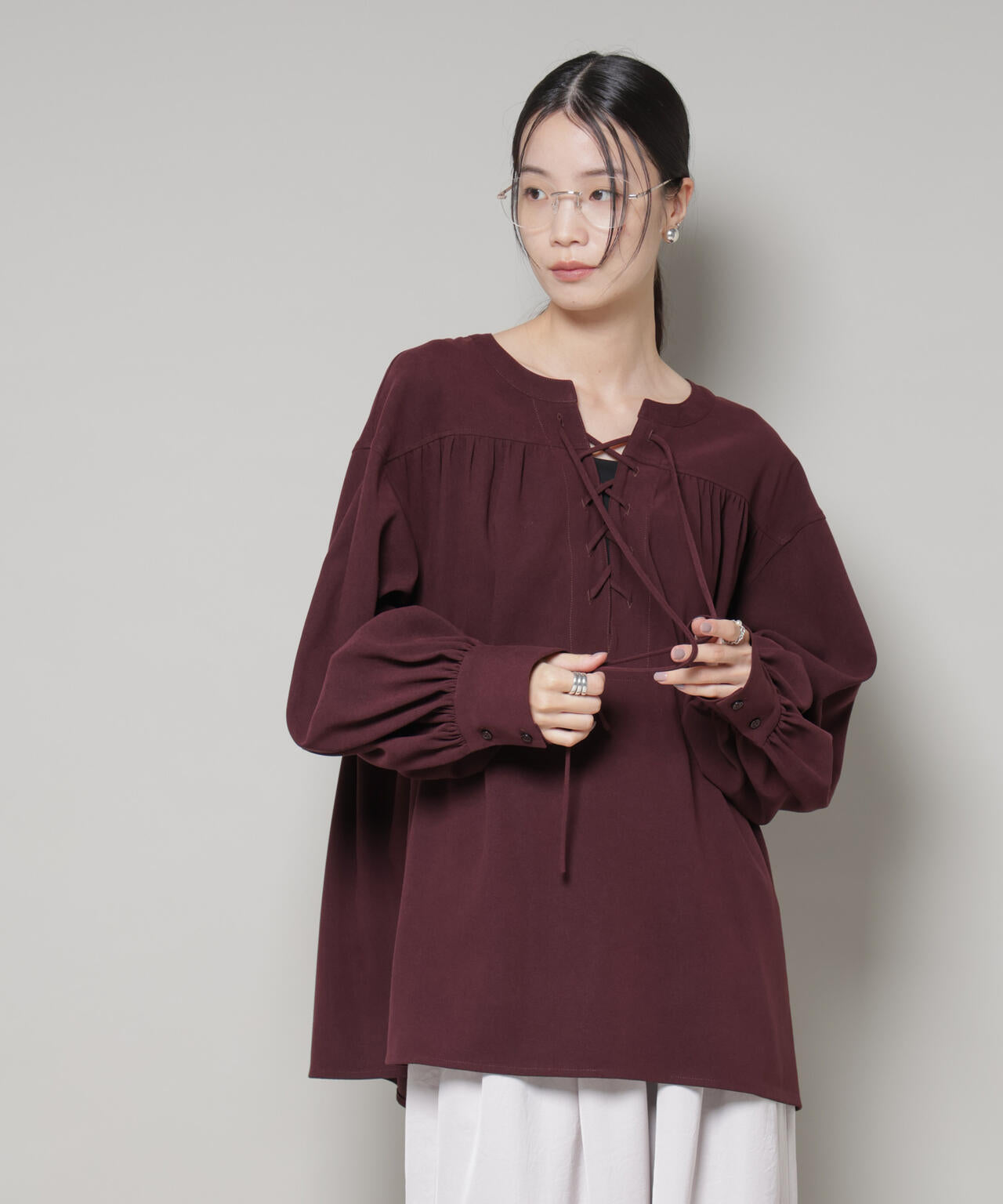 レースアップ ギャザー プルオーバー ブラウス