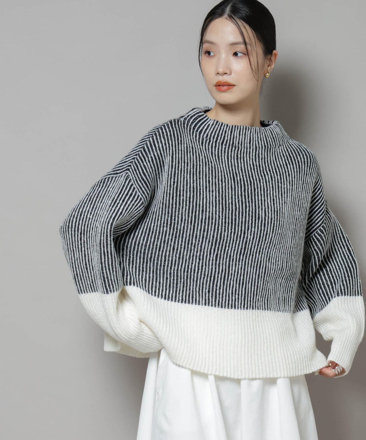 VTWELVE ストライプ ニットセーター シャドー ストライプ ニット プルオーバー