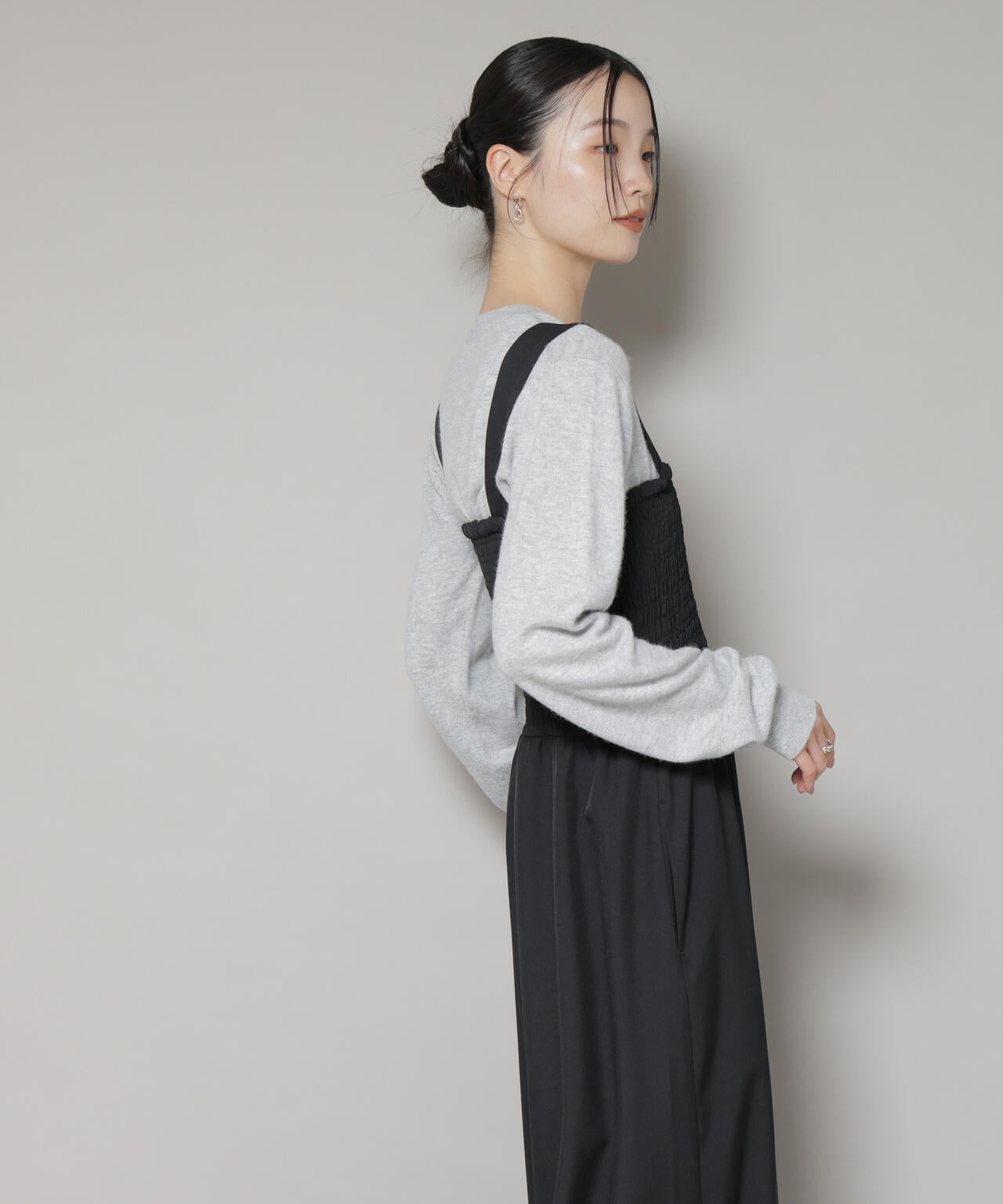 クルーネックカシミヤ混ニットプルオーバー 6735222341