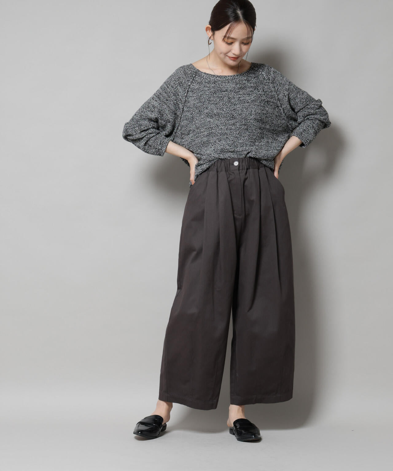 タックコクーンチノパンツ 6735227304