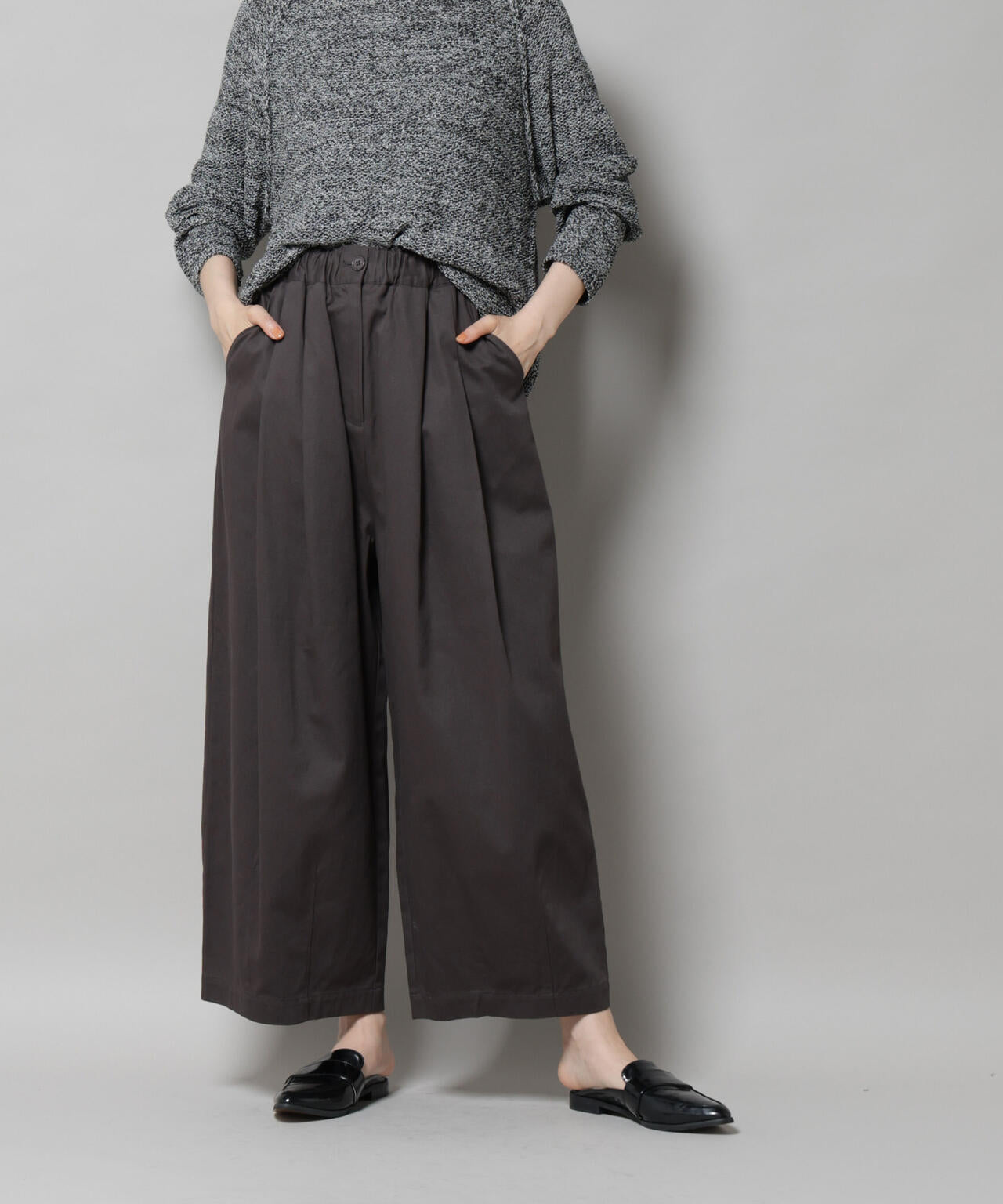 タックコクーンチノパンツ 6735227304