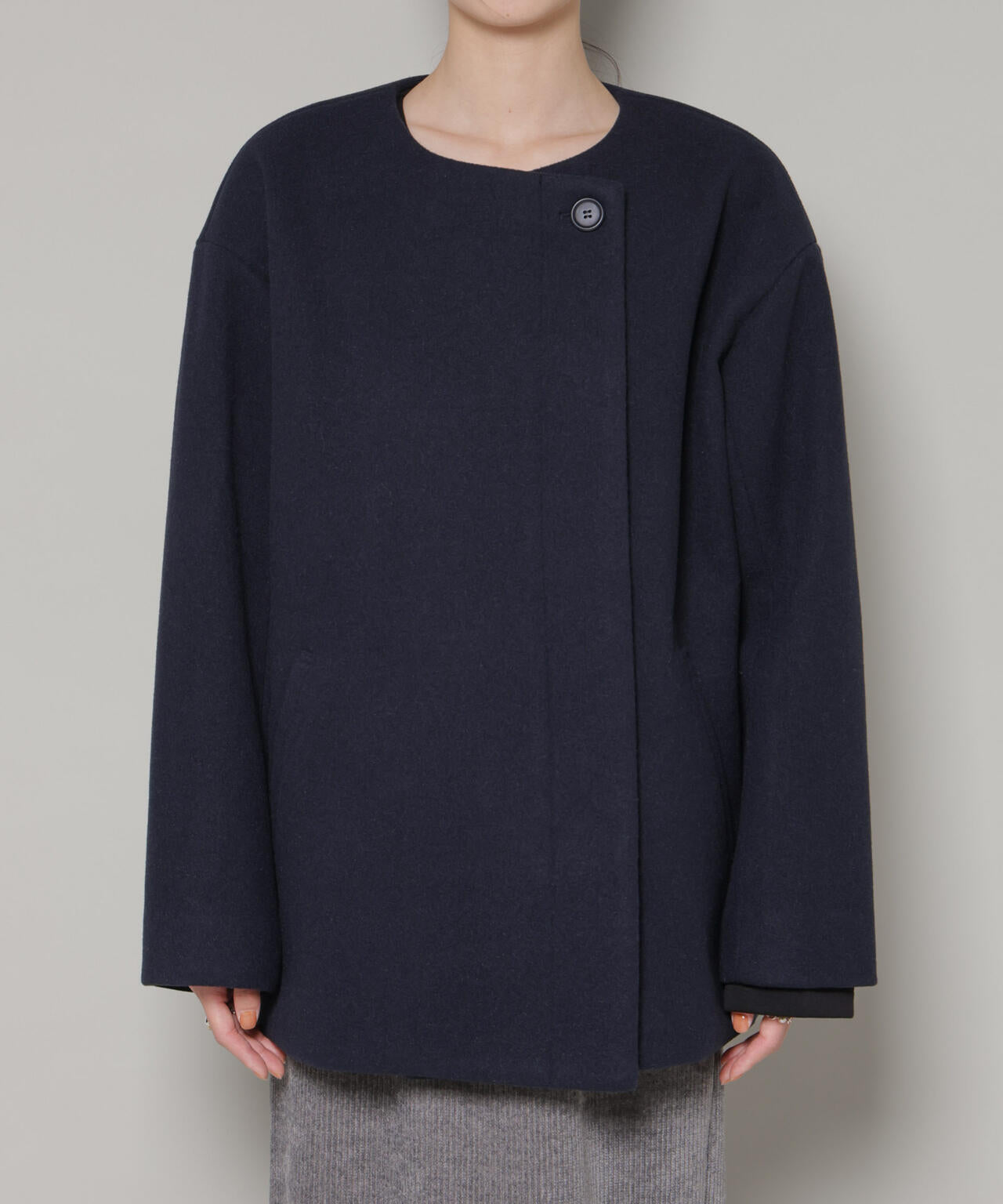 ノーカラーミドルコート 6736111302