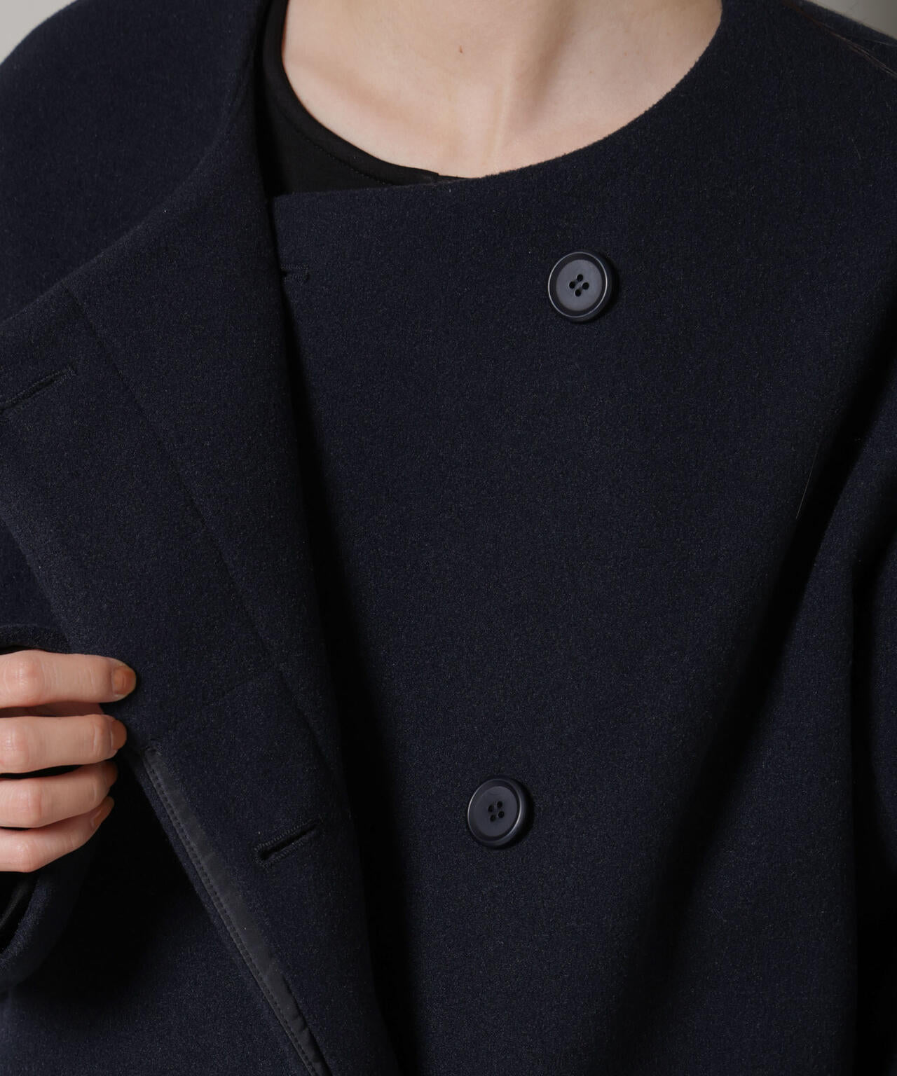 ノーカラーミドルコート 6736111302