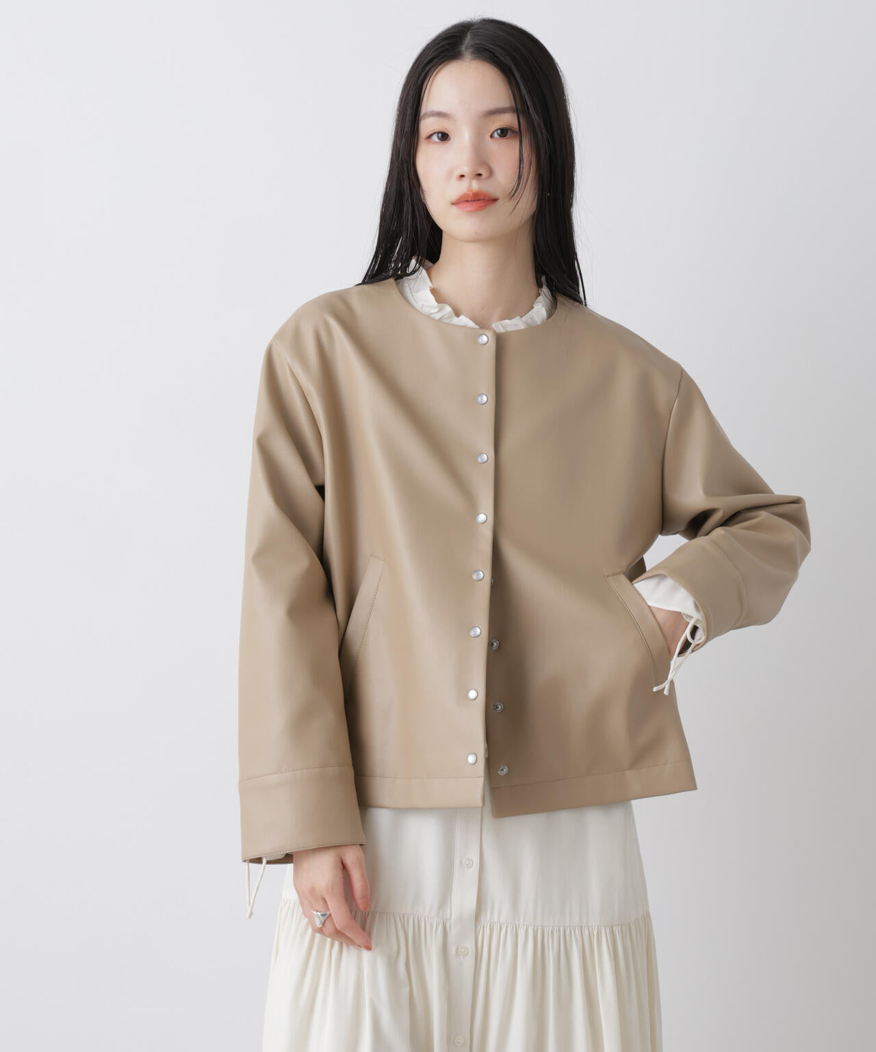 フェイクレザーパールドットノーカラージャケット 6736116302