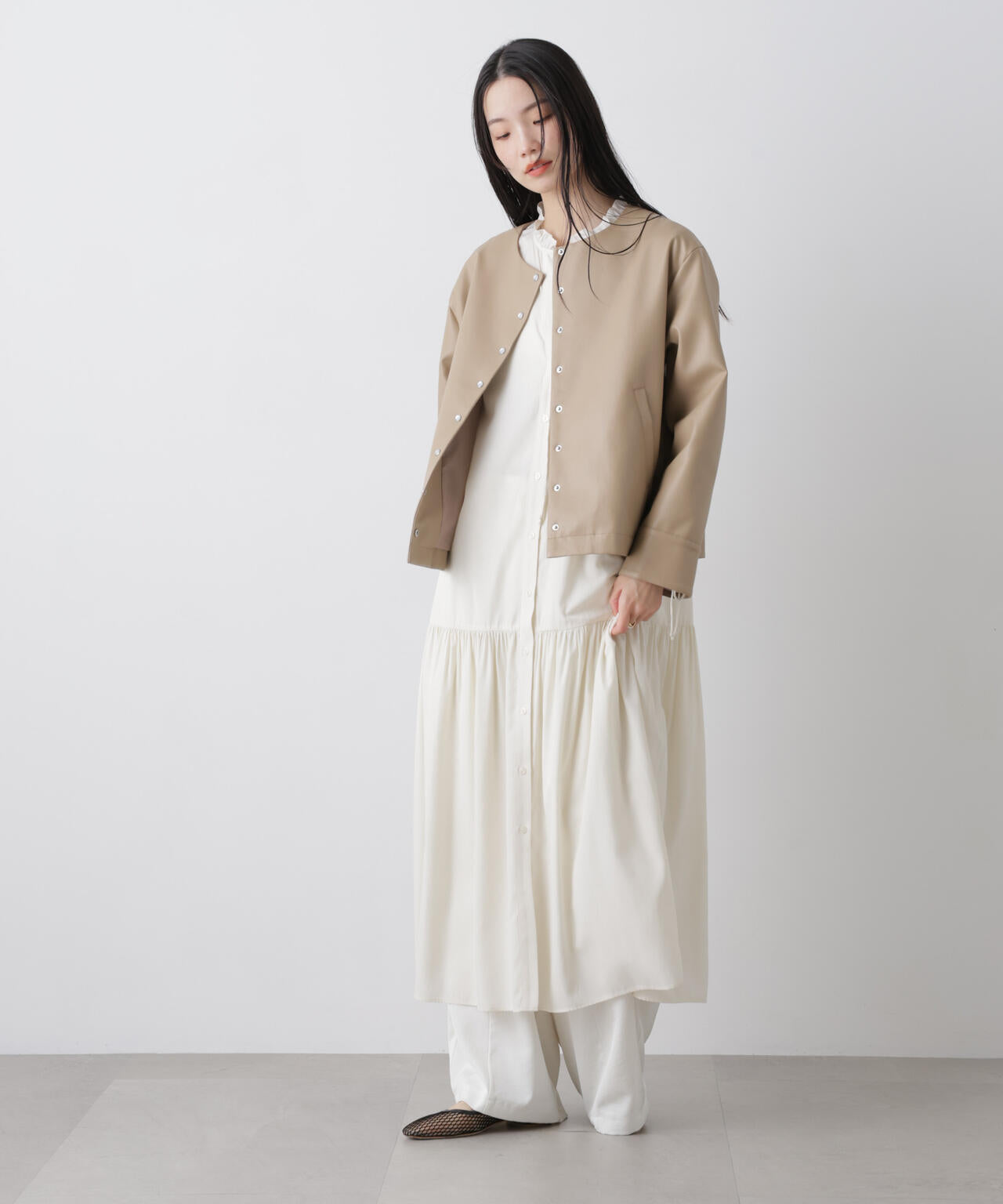 フェイクレザーパールドットノーカラージャケット 6736116302