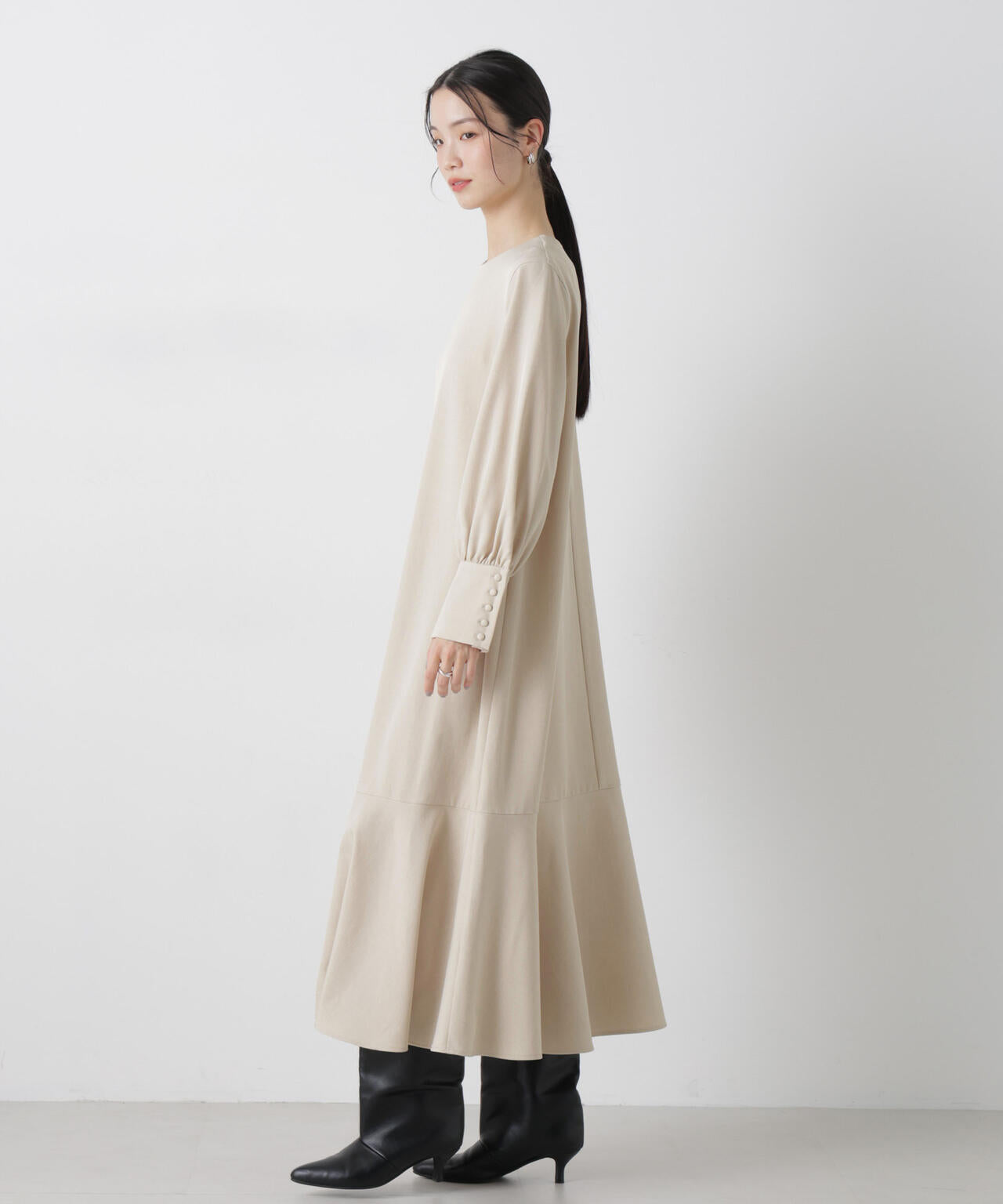 ヘムフレアクルミボタンスリーブワンピース 6736119309