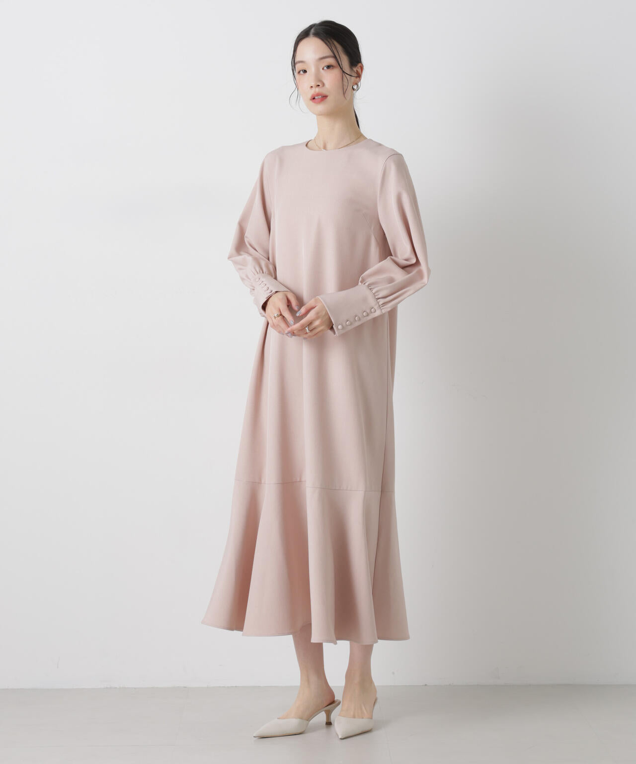 ヘムフレアクルミボタンスリーブワンピース 6736119309