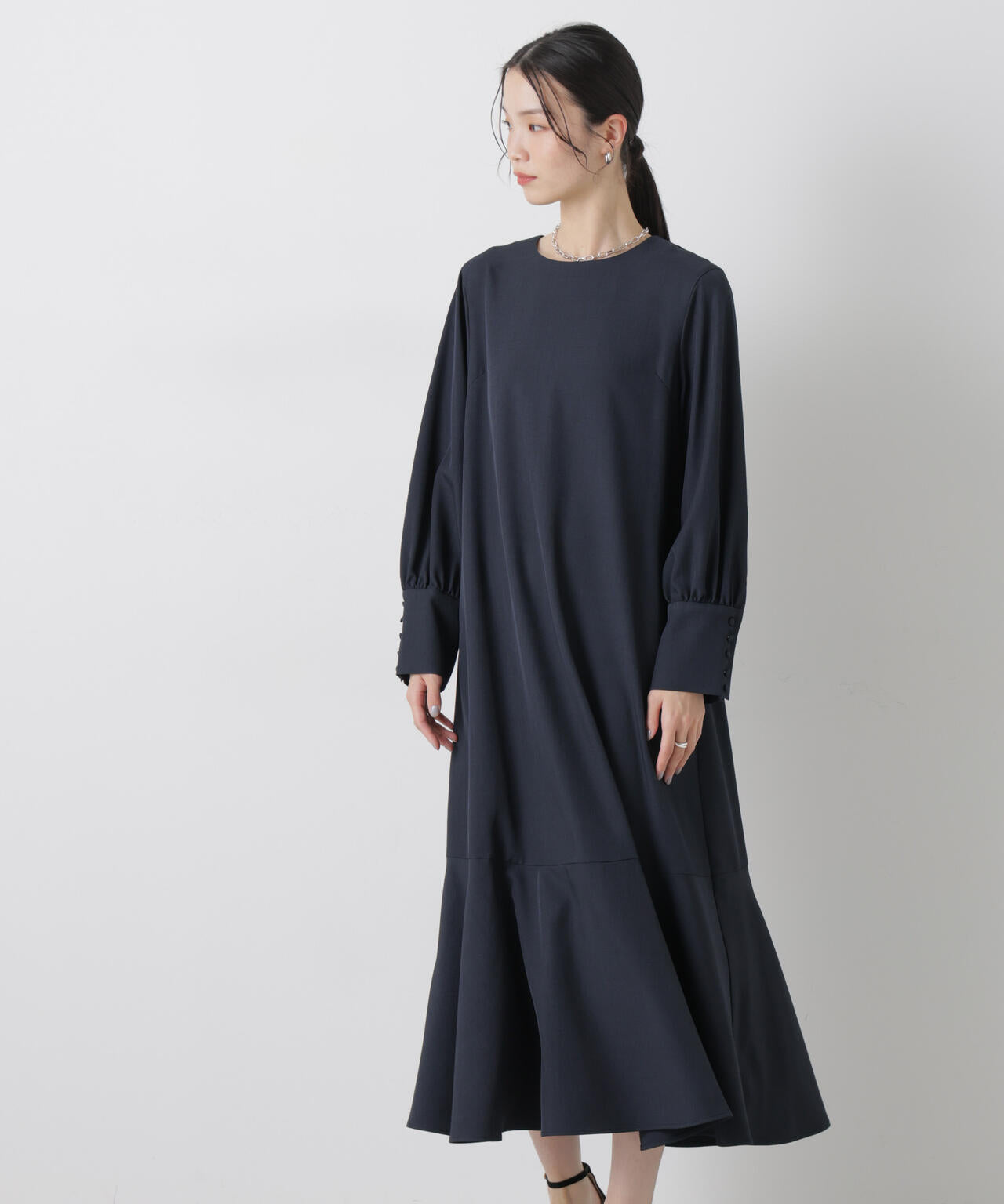 ヘムフレアクルミボタンスリーブワンピース 6736119309