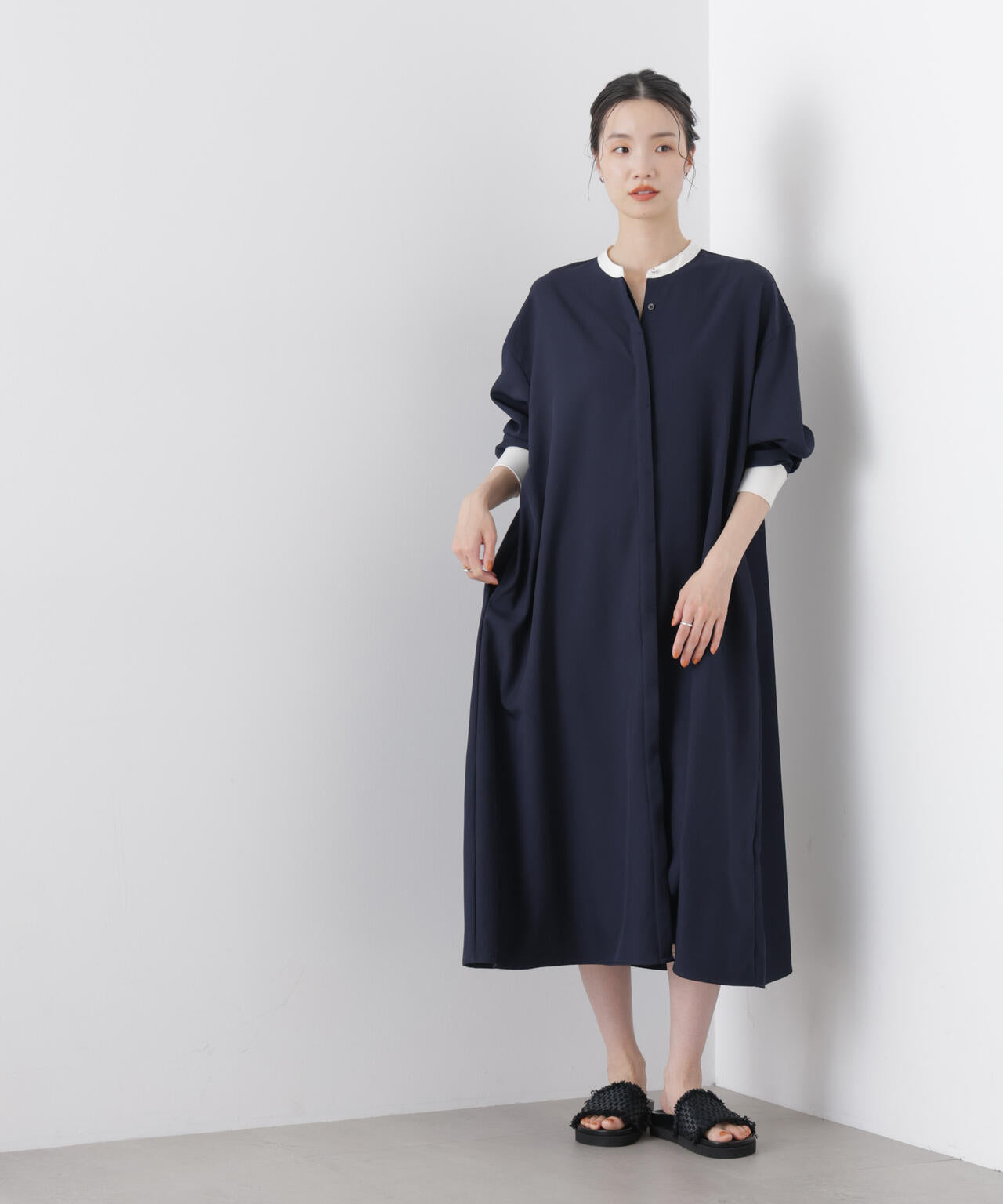 バイカラーフレアスタンドカラーワンピース 6736119314