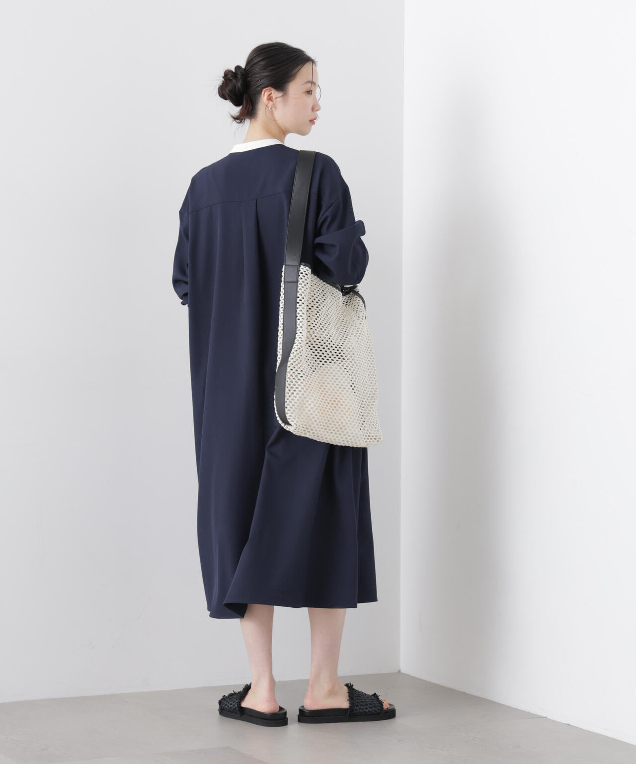 バイカラーフレアスタンドカラーワンピース 6736119314