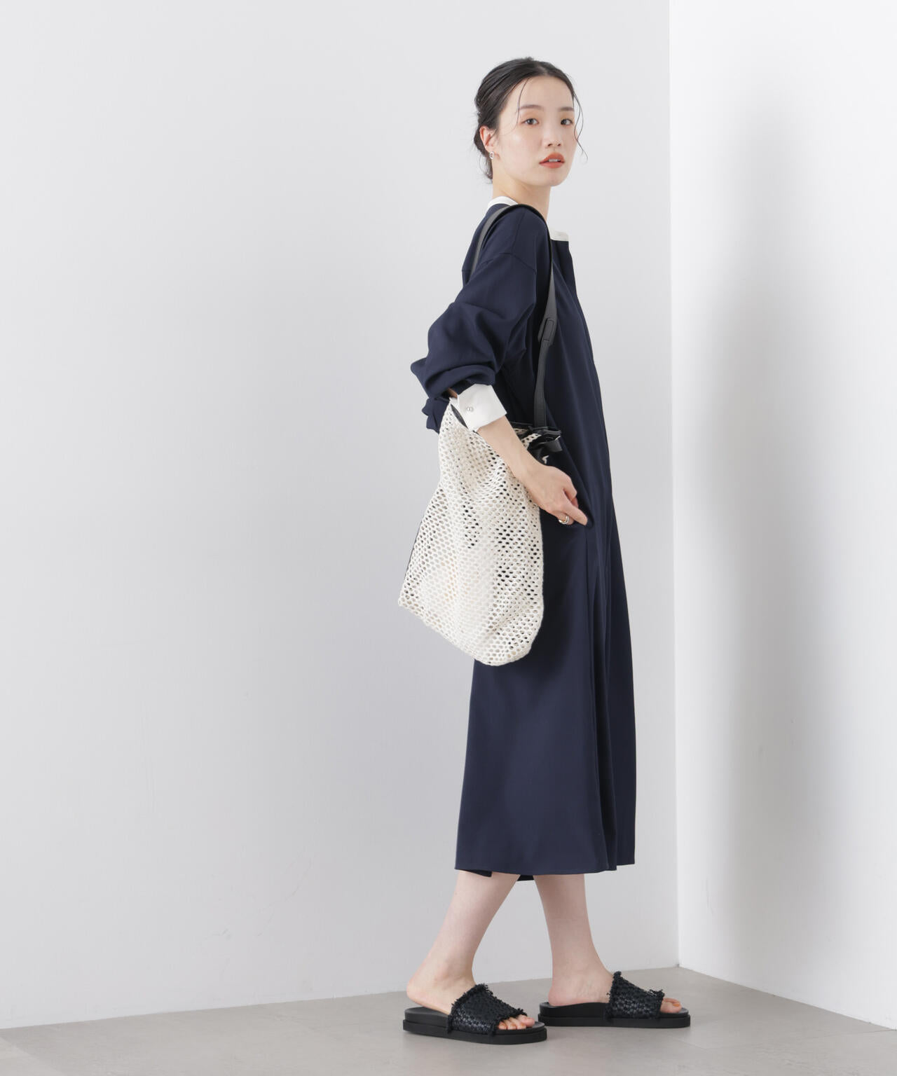 バイカラーフレアスタンドカラーワンピース 6736119314