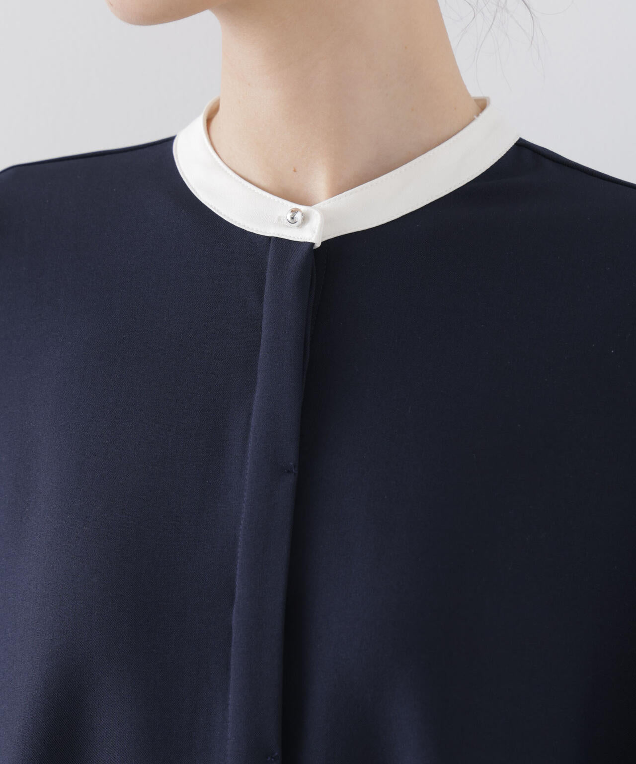 バイカラーフレアスタンドカラーワンピース 6736119314