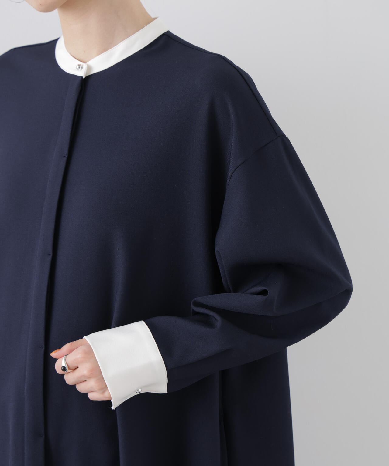 バイカラーフレアスタンドカラーワンピース 6736119314