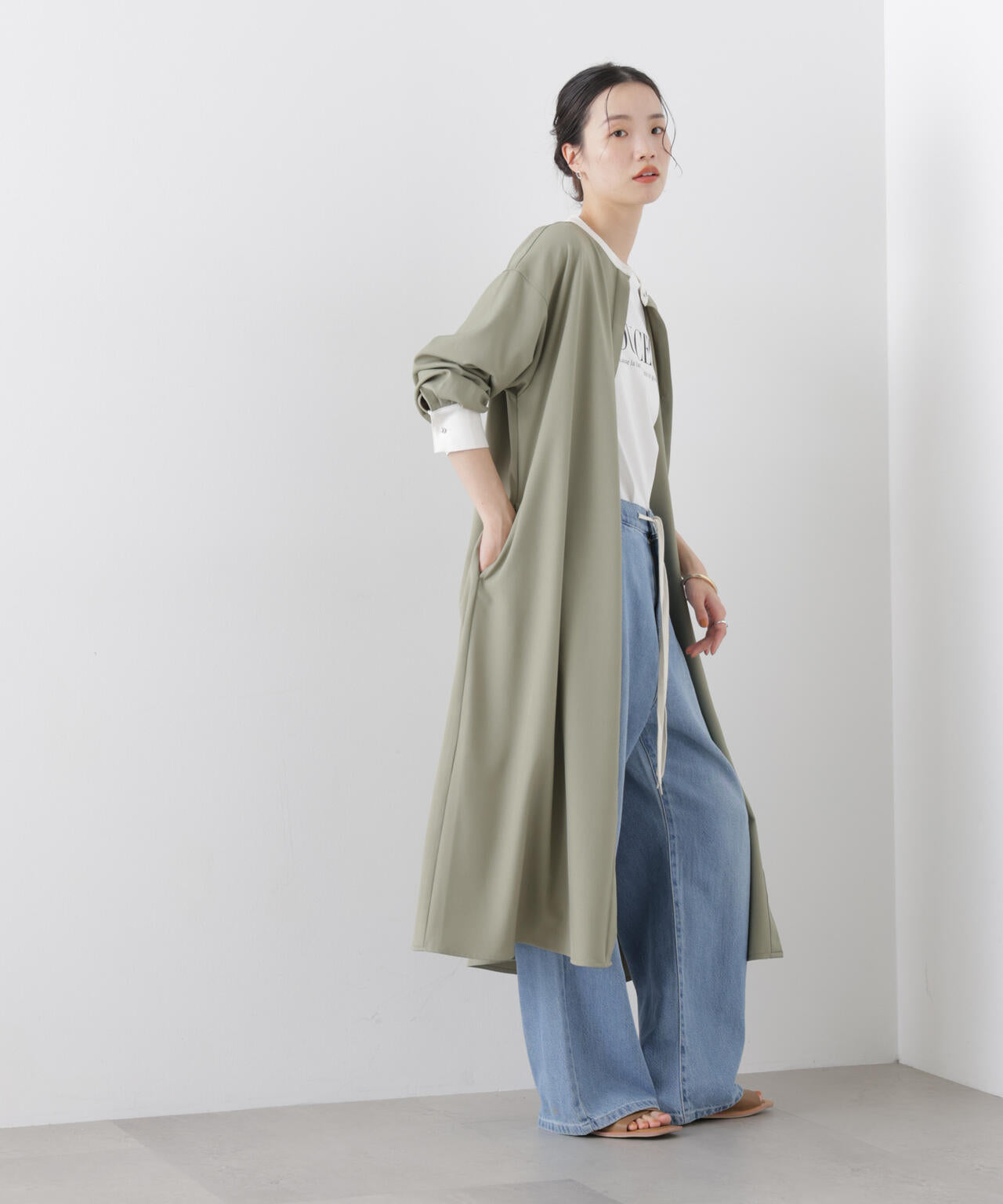 バイカラーフレアスタンドカラーワンピース 6736119314