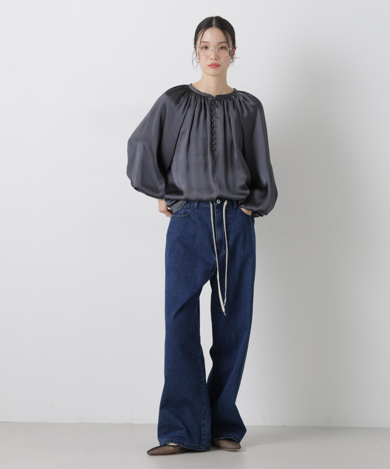 前後2wayサテンボリュームスリーブブラウス 6736120305