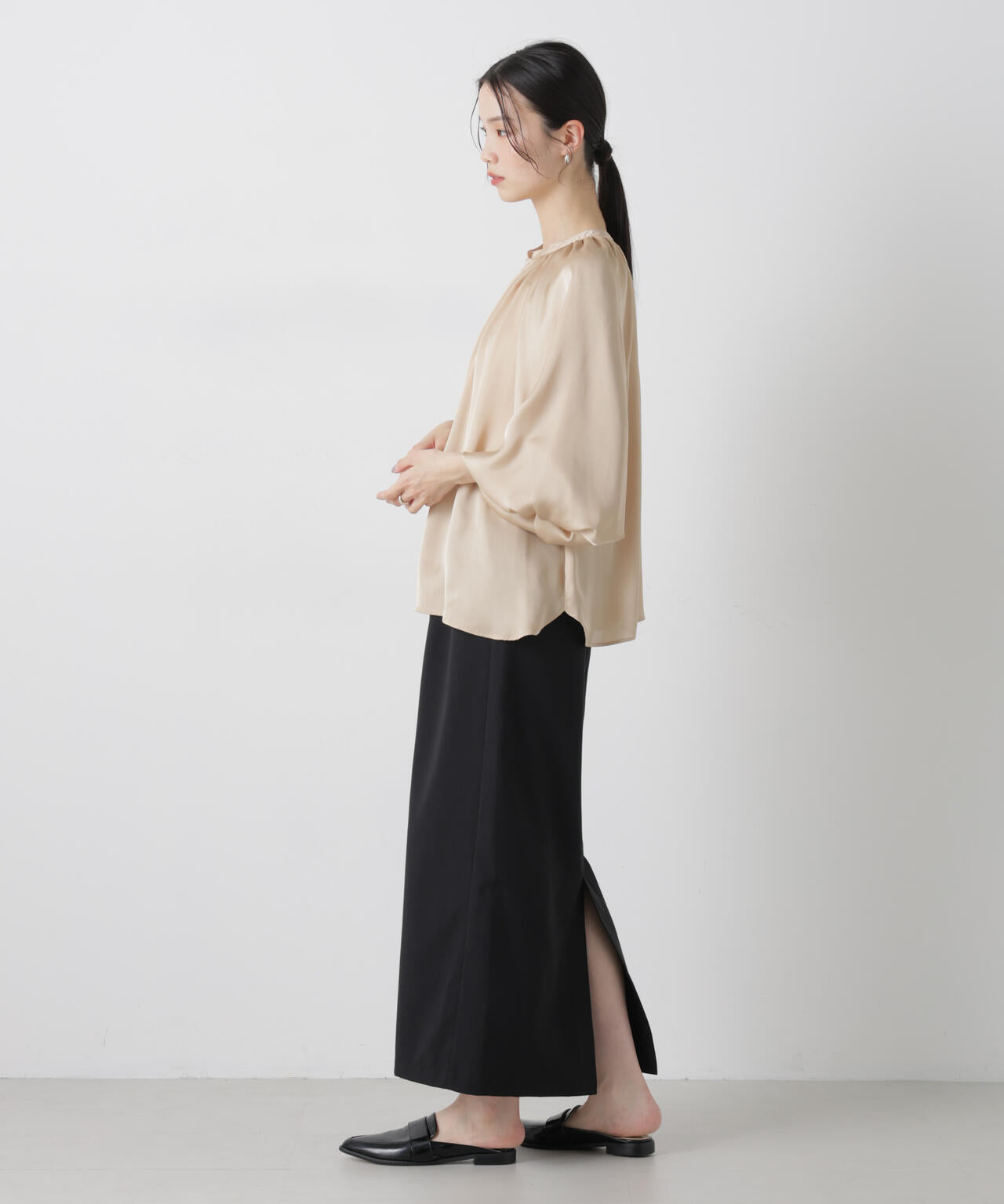 前後2wayサテンボリュームスリーブブラウス 6736120305