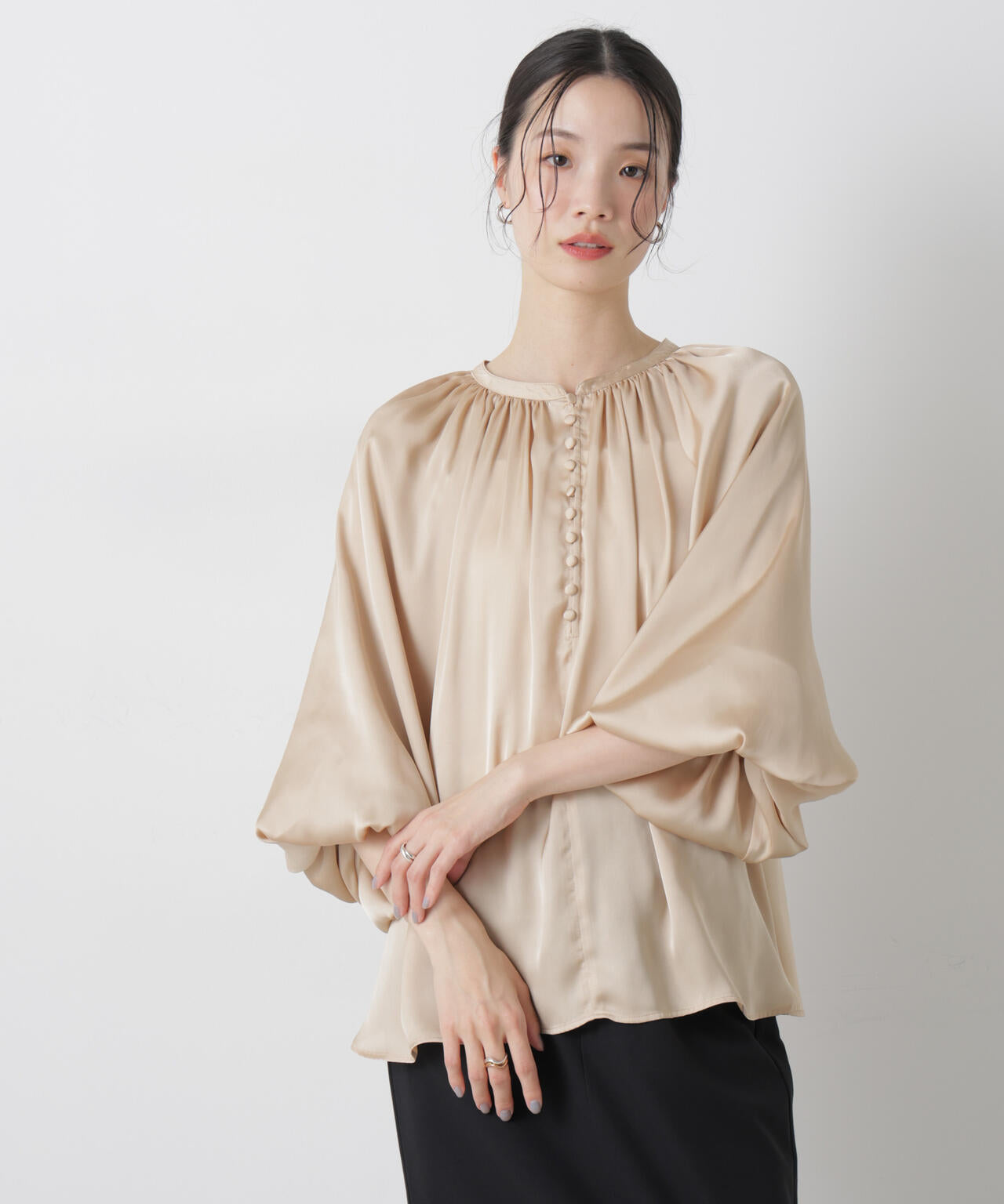 前後2wayサテンボリュームスリーブブラウス 6736120305