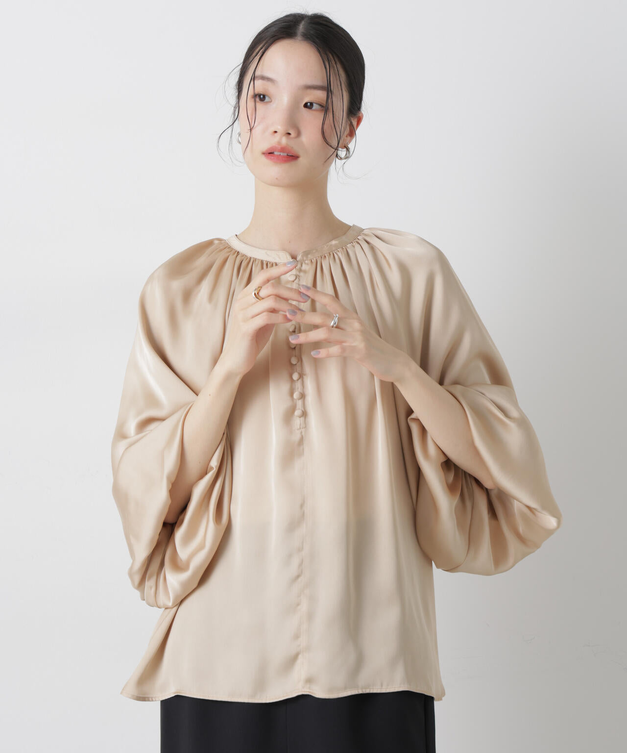 前後2wayサテンボリュームスリーブブラウス 6736120305