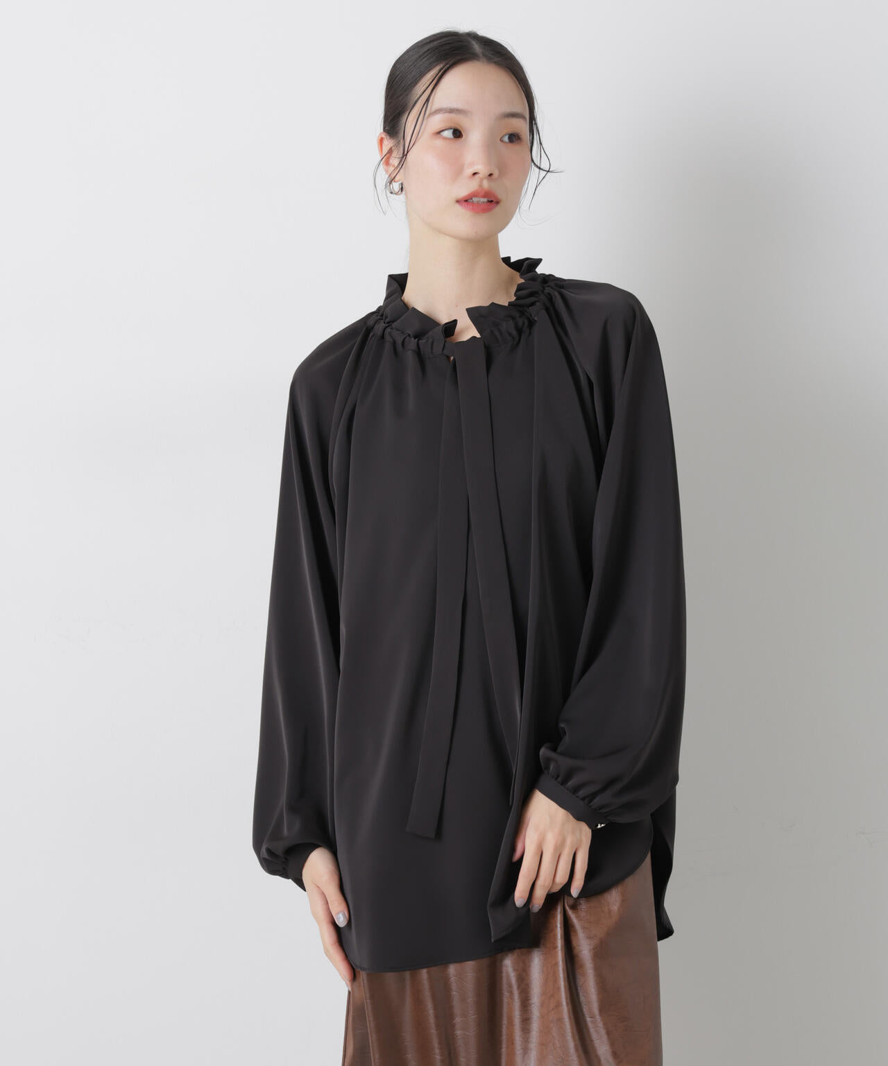 フリルカラーボータイブラウス 6736120306