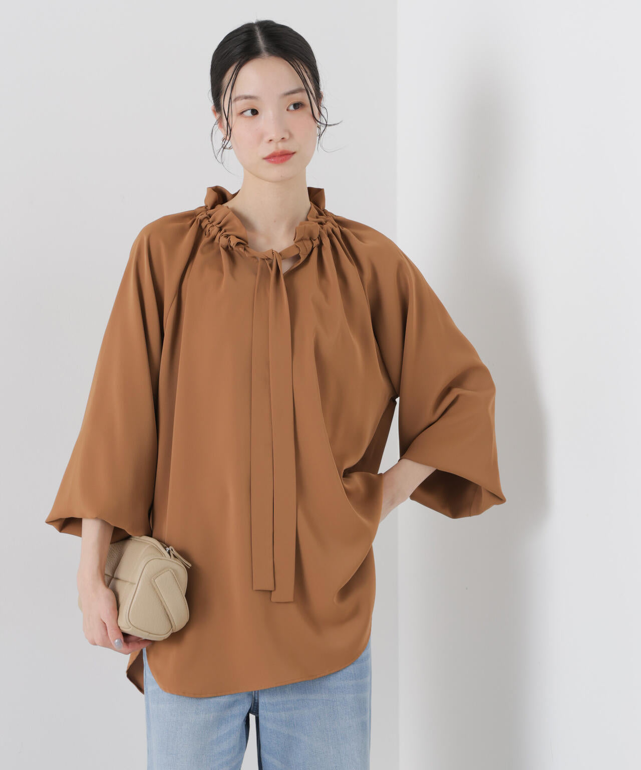 フリルカラーボータイブラウス 6736120306