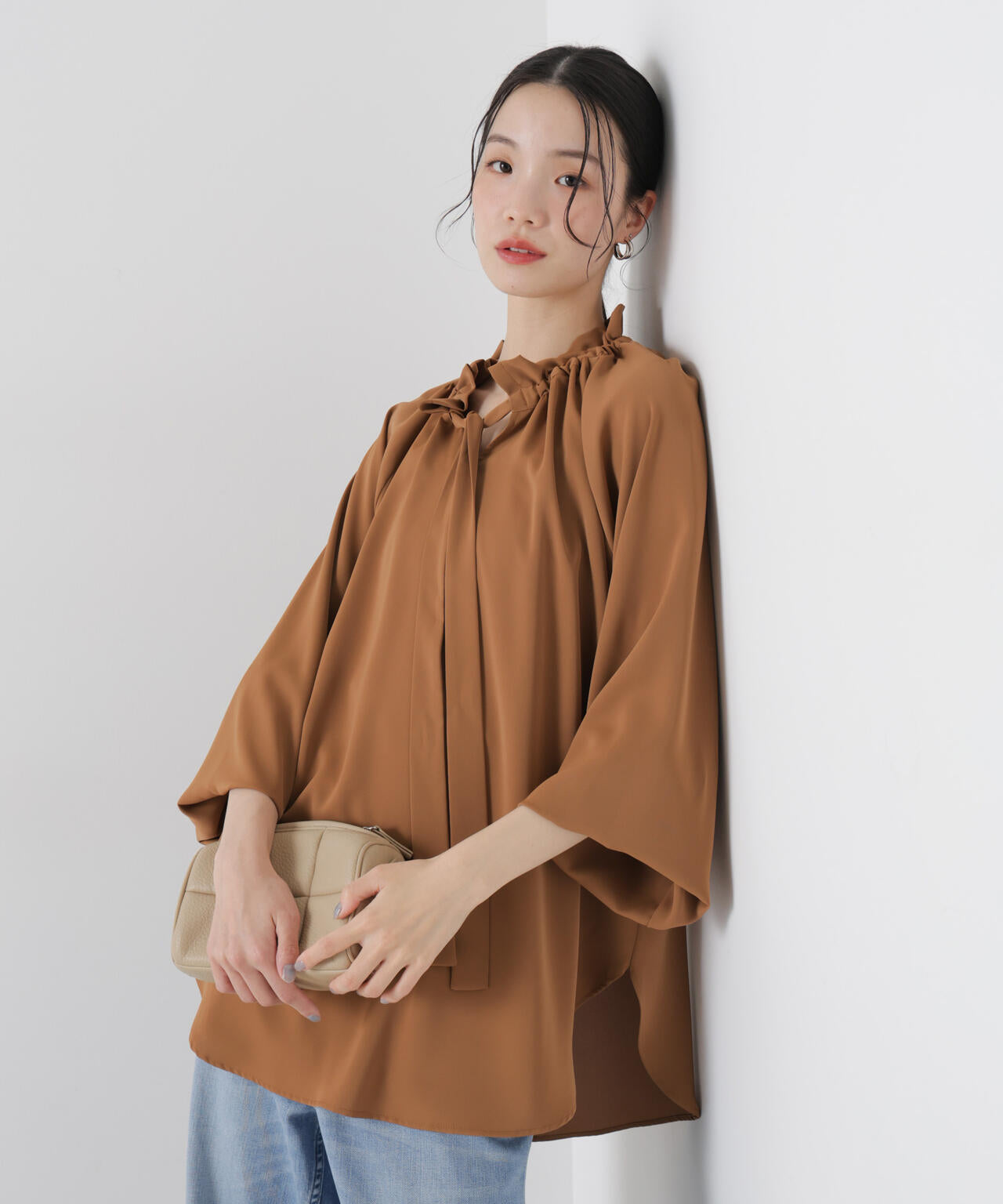 フリルカラーボータイブラウス 6736120306