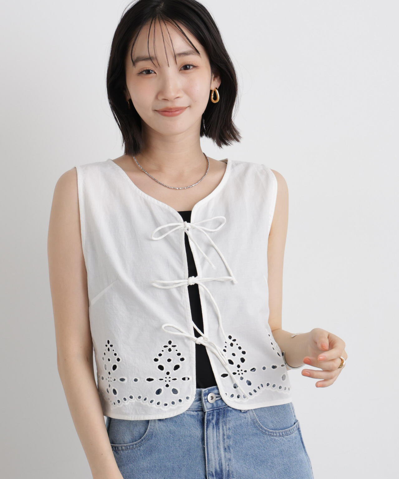 made in INDIA カットワーク エンブロイダリー ジレ ( セットアップ 可 )