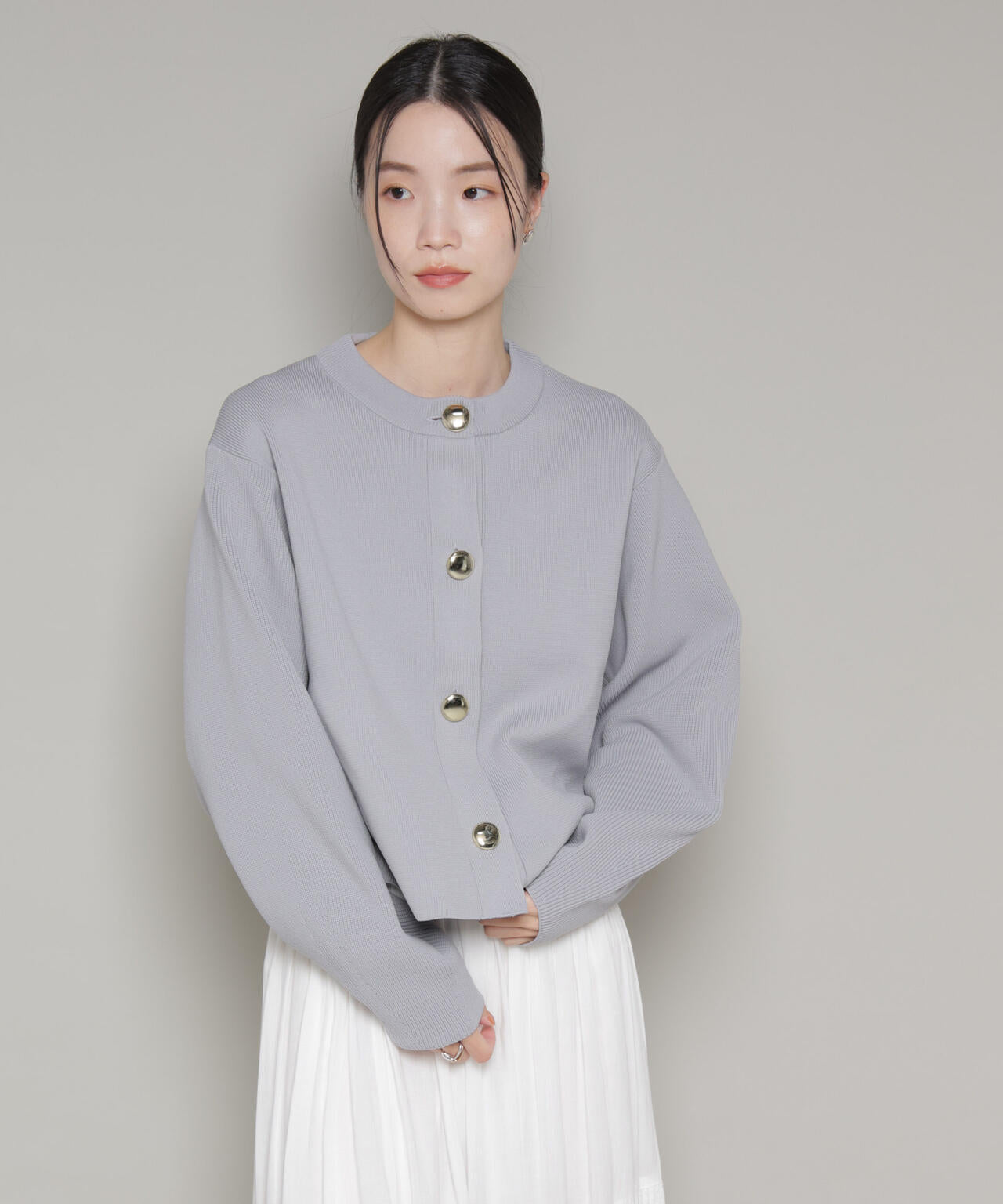 ビッグボタンクルーネックニットカーディガン 6736122302