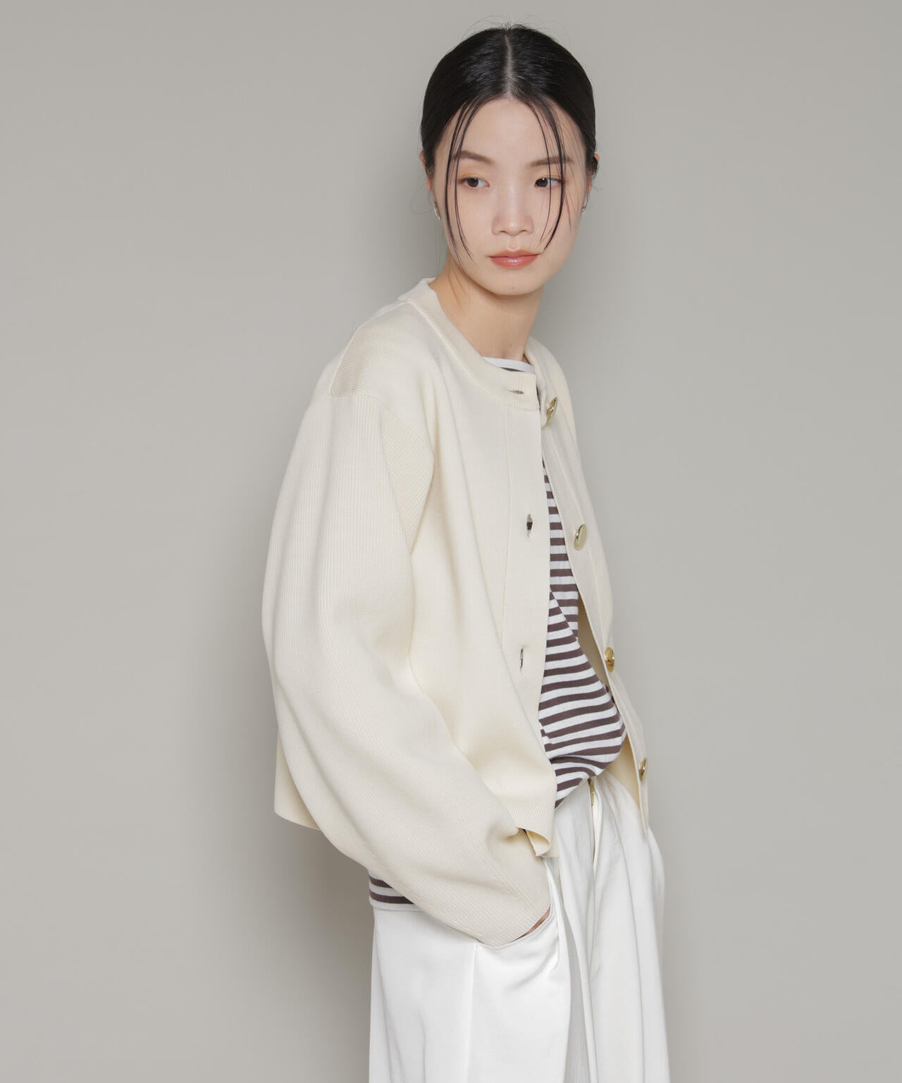 ビッグボタンクルーネックニットカーディガン 6736122302