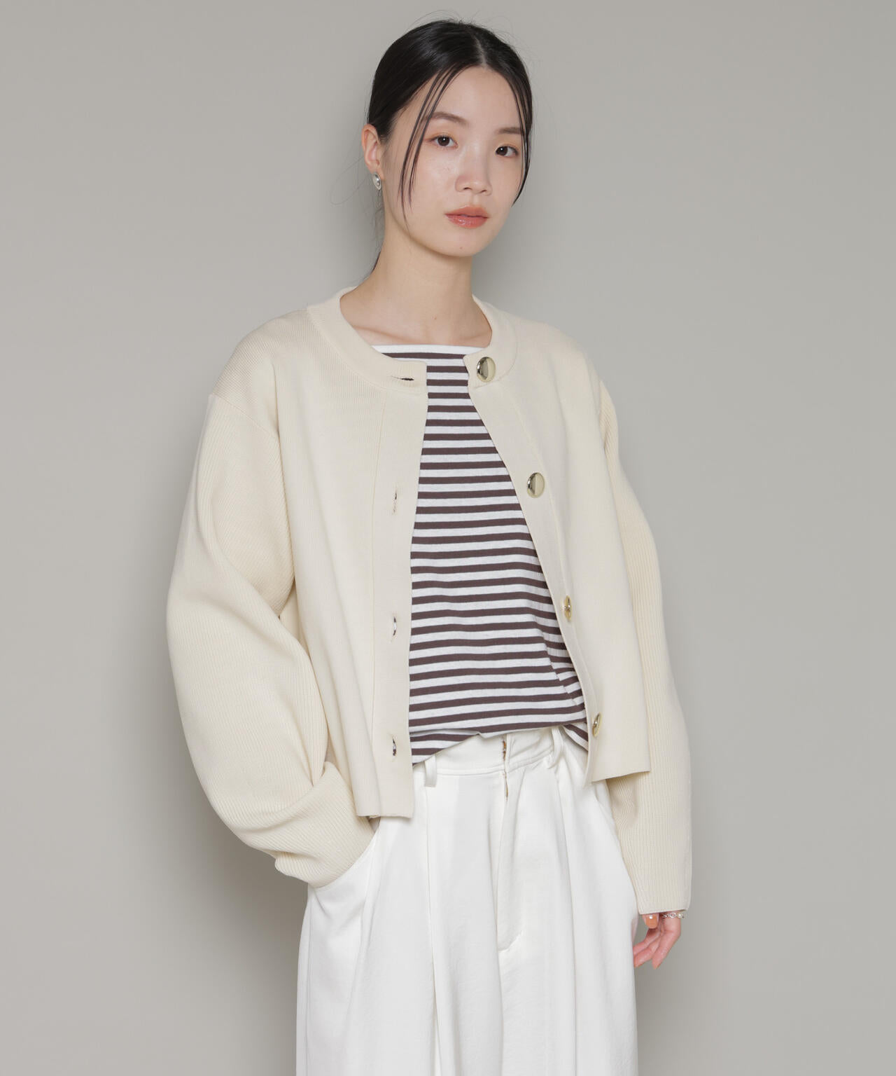 ビッグボタンクルーネックニットカーディガン 6736122302