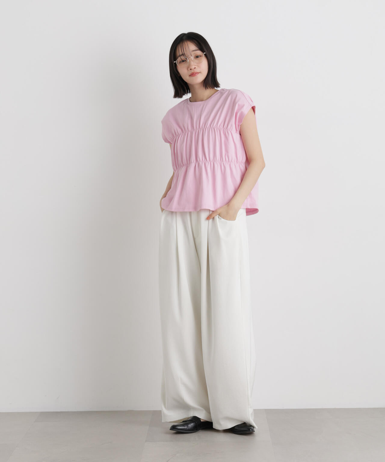 フロントシャーリングデザインカットトップス 6736124330