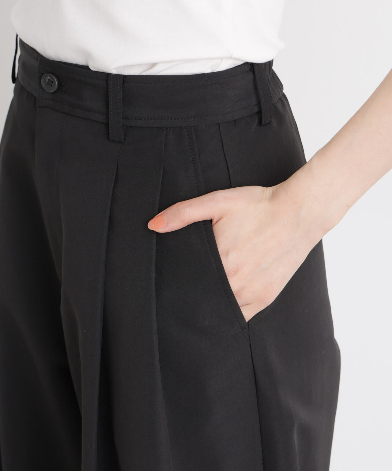 平織りツータックワイドパンツ 6736127316