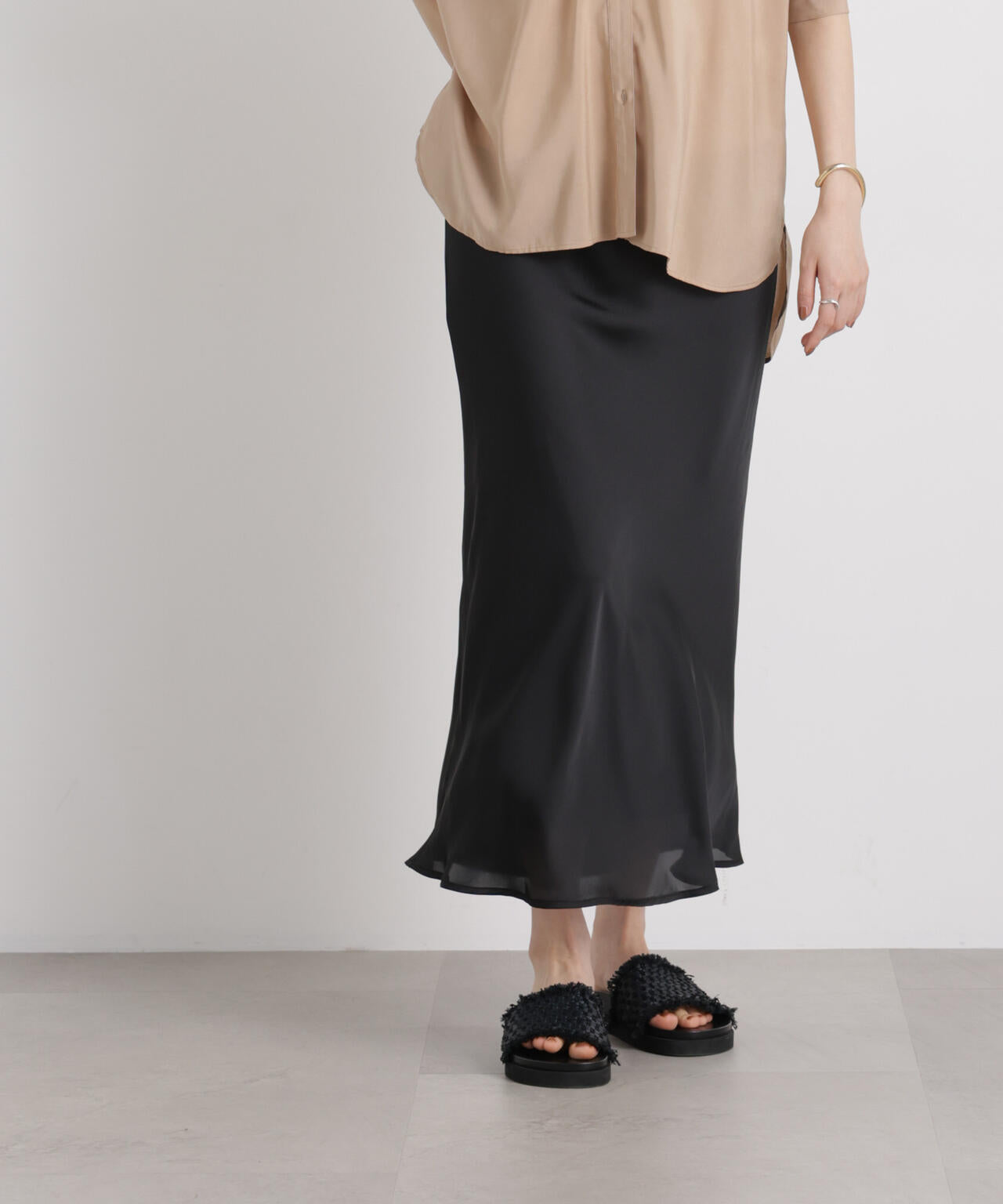 シアーサテンマキシスカート 6736130308