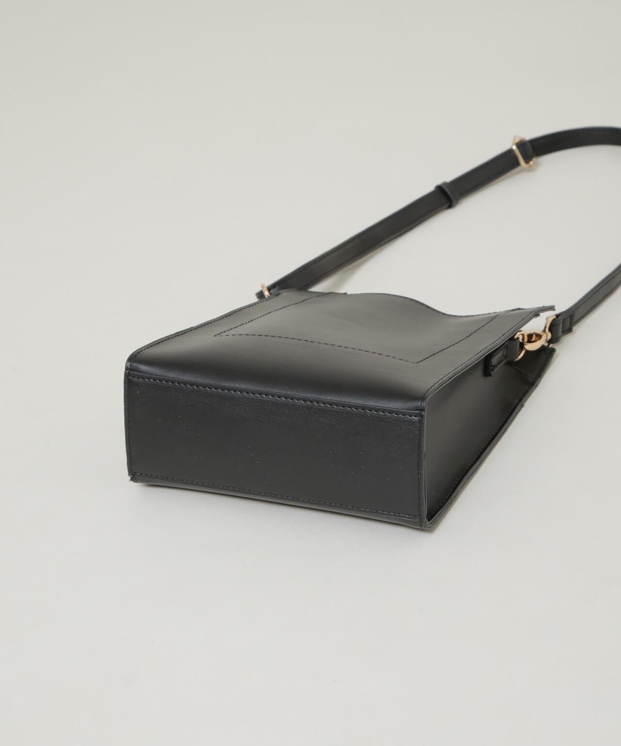 スクエアミニショルダーバッグ 6736132307