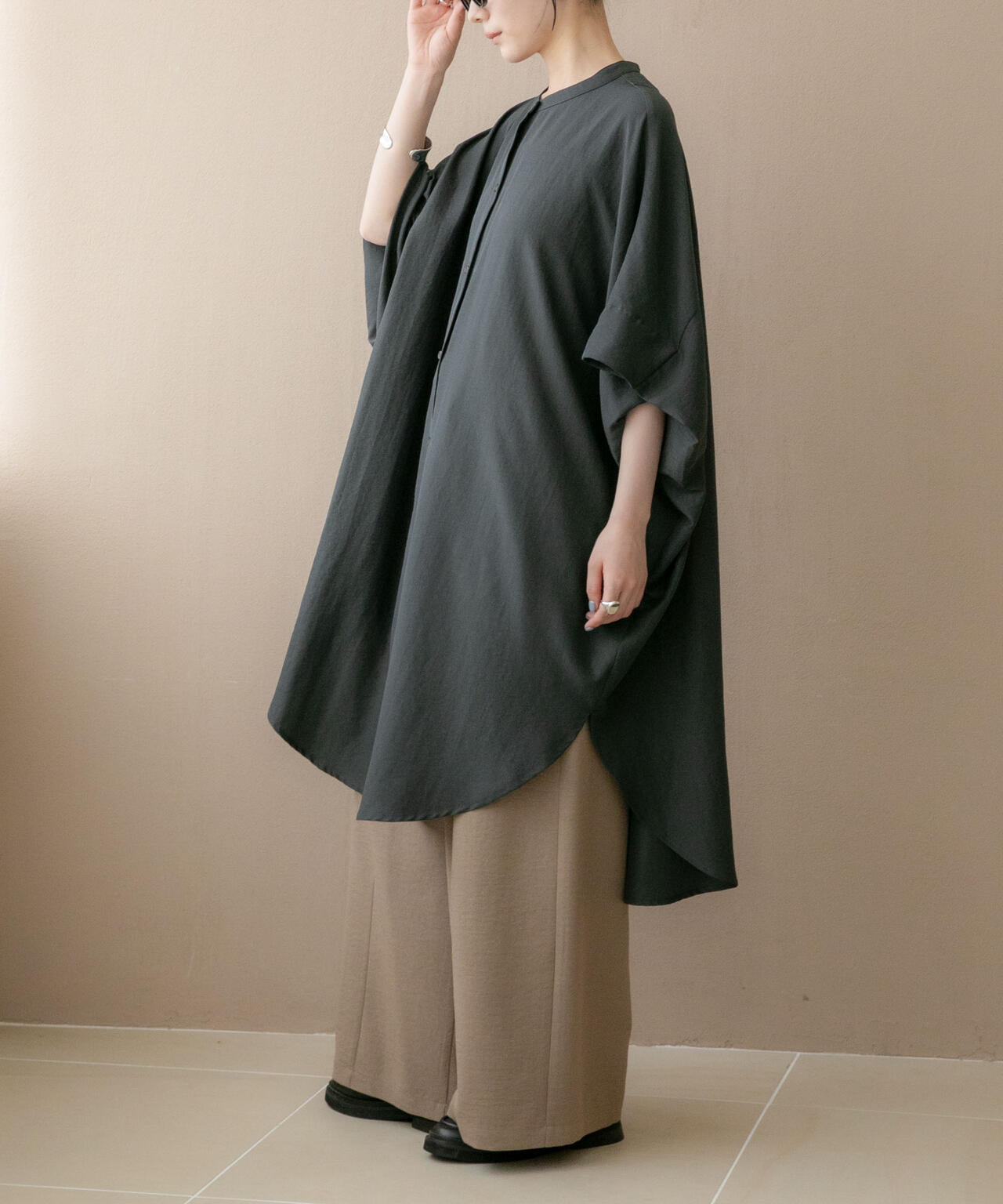 WEB限定/多機能素材 バンドカラーワイドチュニックシャツワンピース 6736219303